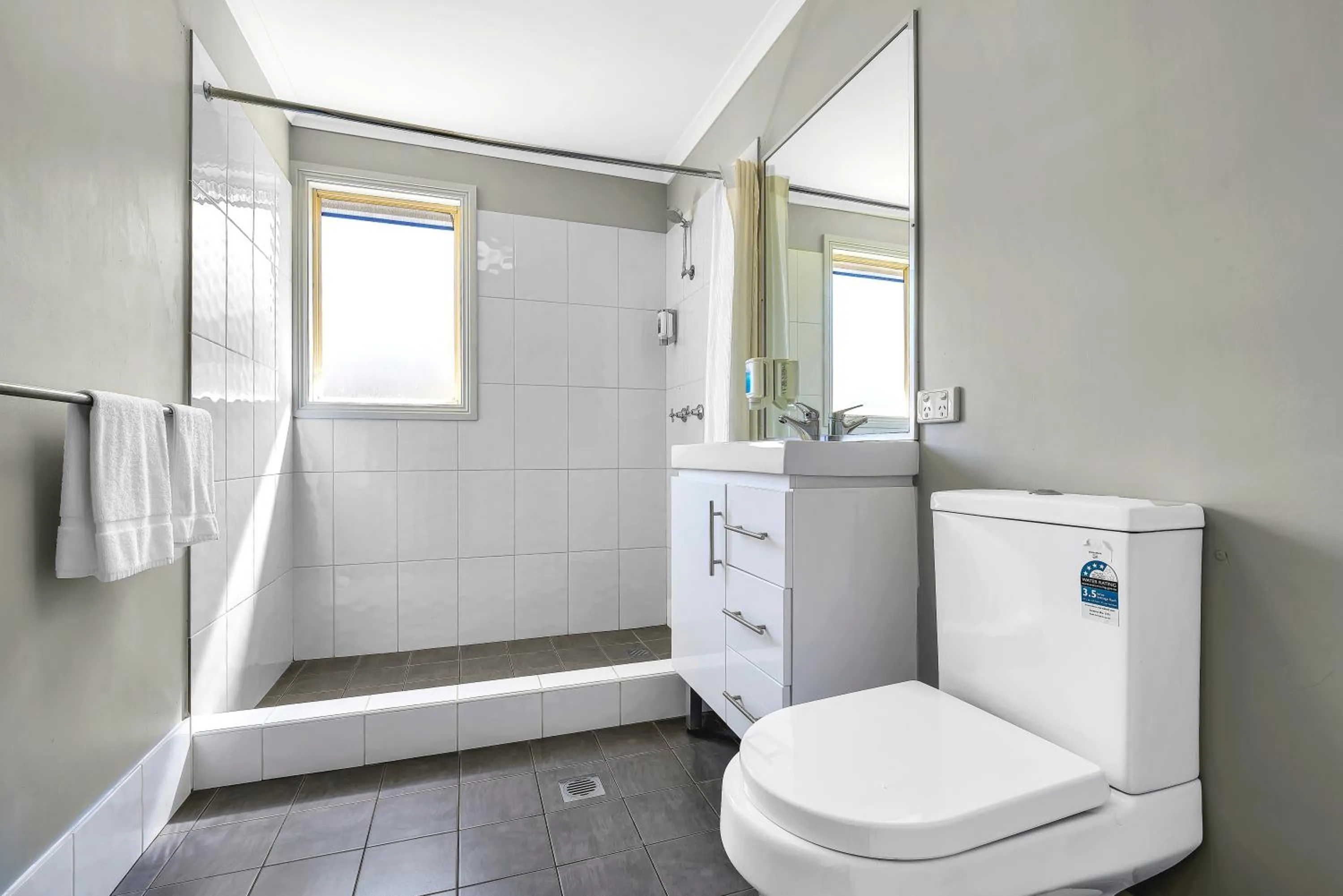 Bathroom in Ingenia Holidays Ulladulla