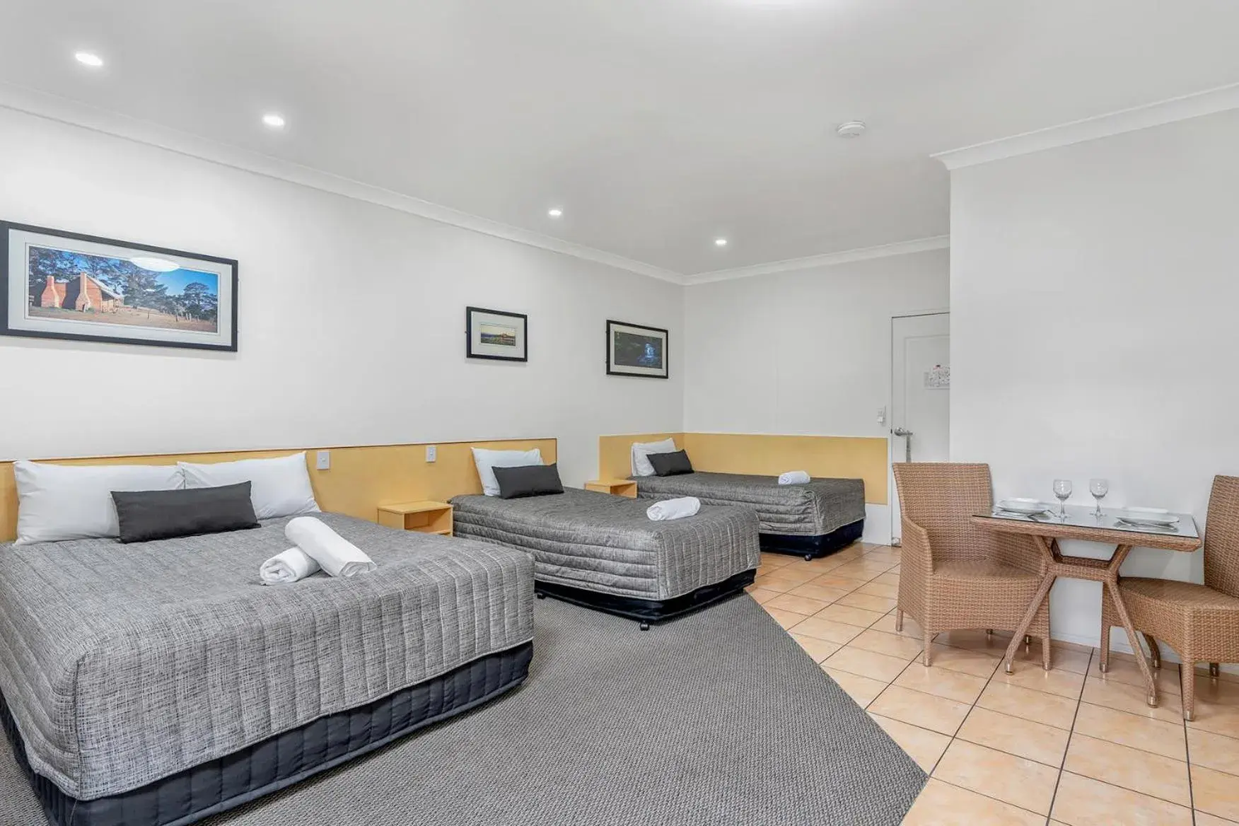 Family Room in Midlander Motor Inn Family Room in Midlander Motor Inn