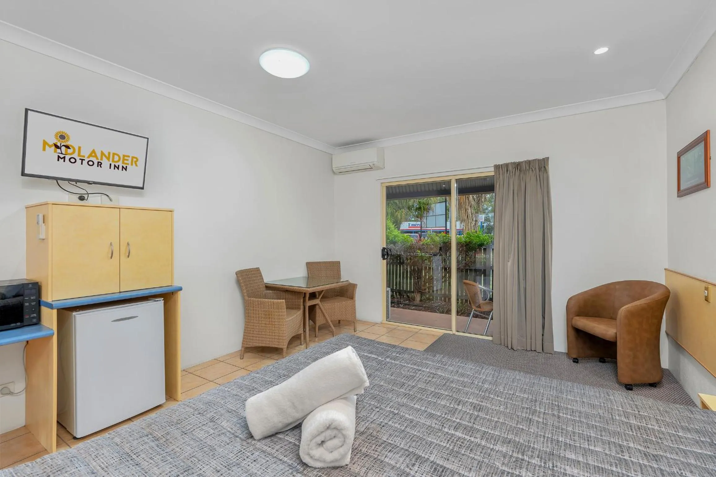 Dining area in Midlander Motor Inn