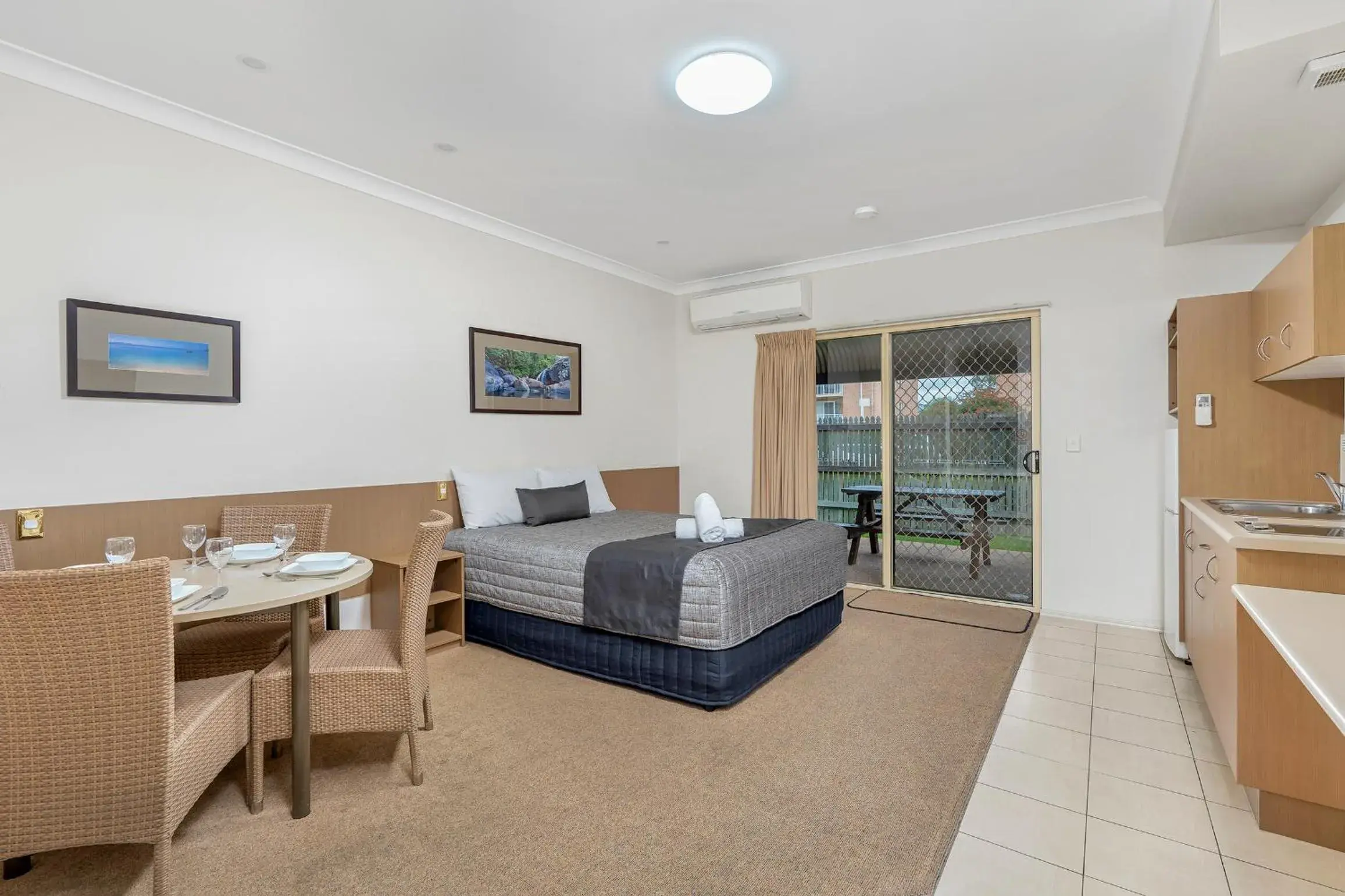 Two Bedroom Apartment – Pet Friendly in Midlander Motor Inn Two Bedroom Apartment – Pet Friendly in Midlander Motor Inn