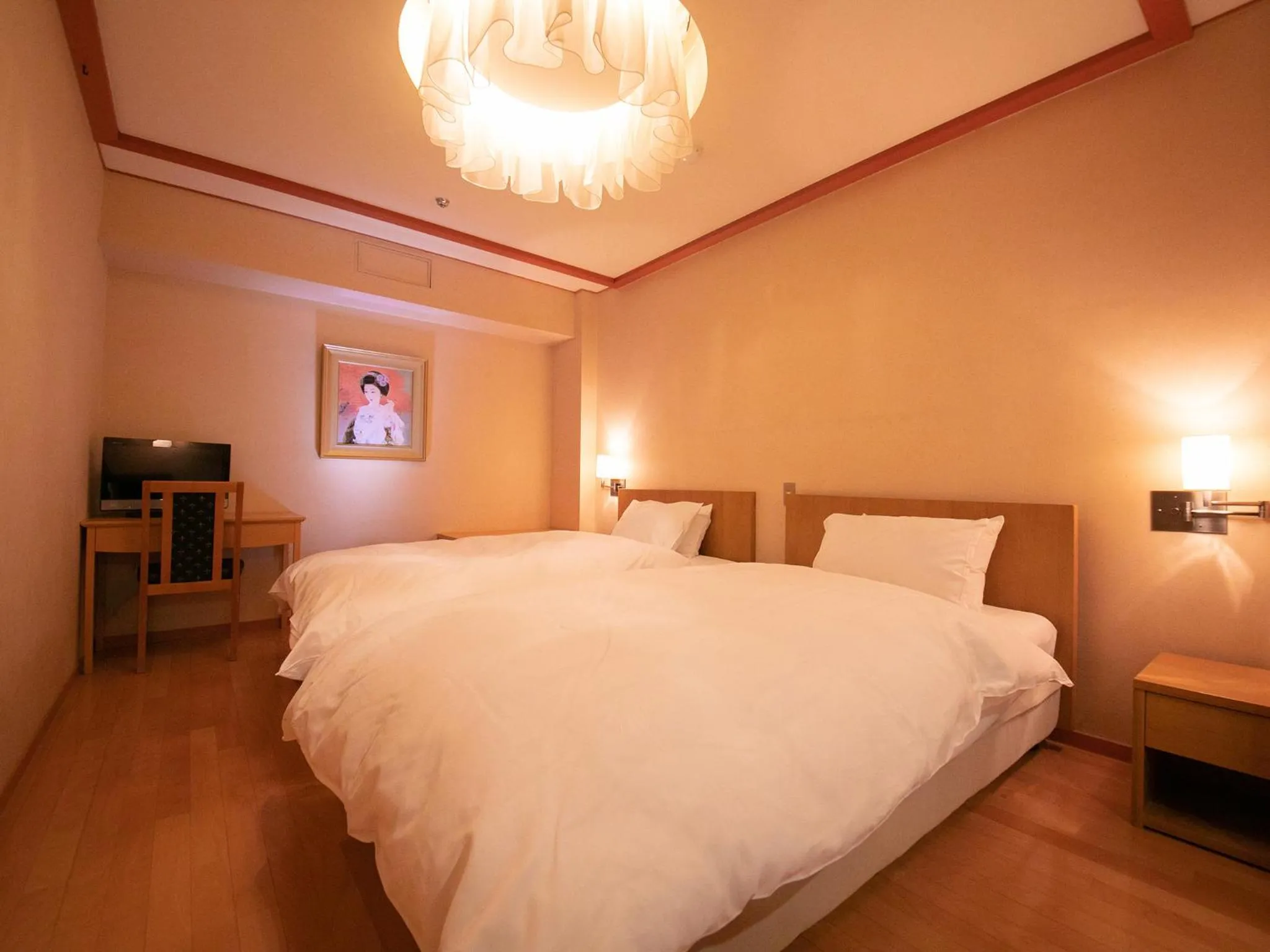 Bed in Iwakuni Kokusai Kanko Hotel