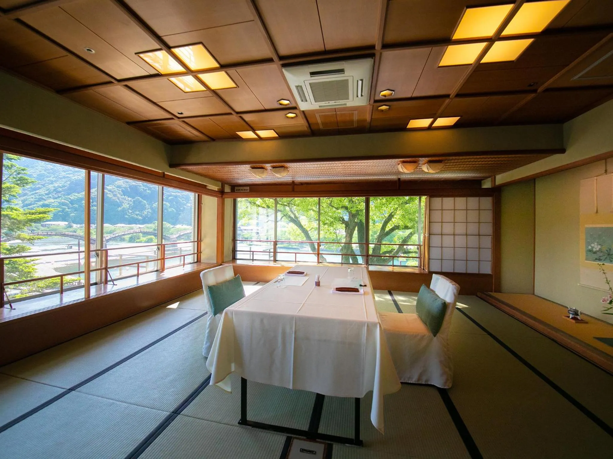 Meeting/conference room in Iwakuni Kokusai Kanko Hotel