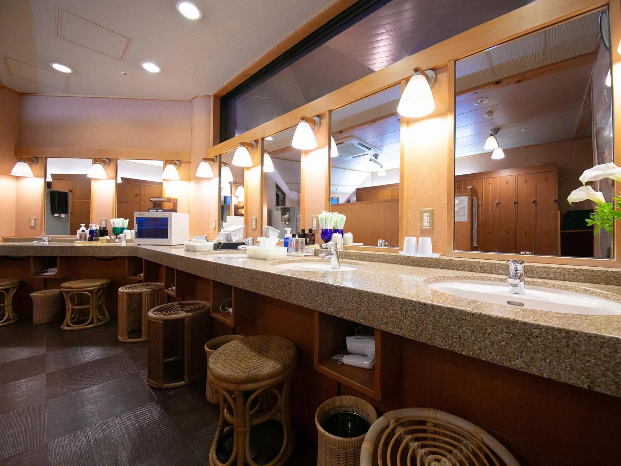 Spa and wellness centre/facilities in Iwakuni Kokusai Kanko Hotel