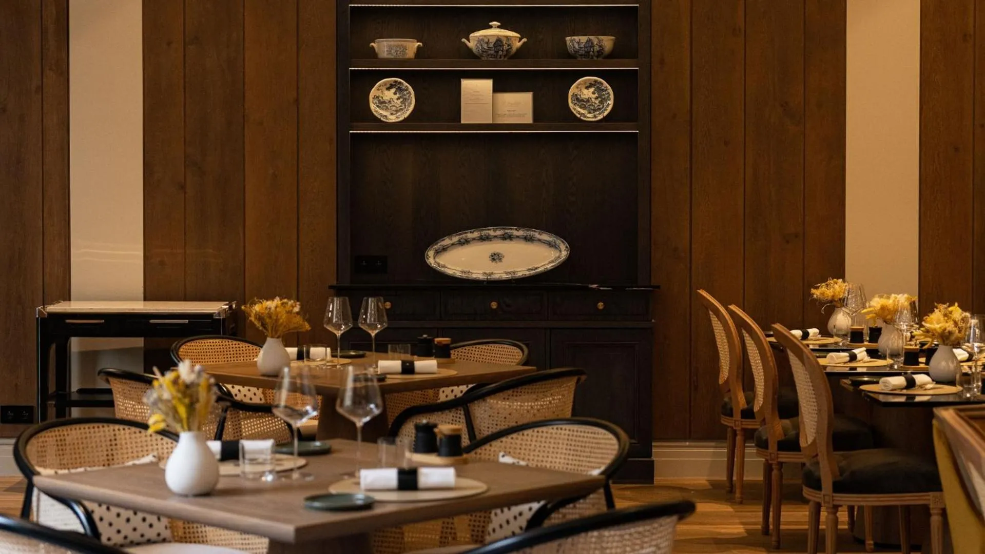 Restaurant/places to eat in Hôtel Lancaster Paris Champs-Elysées