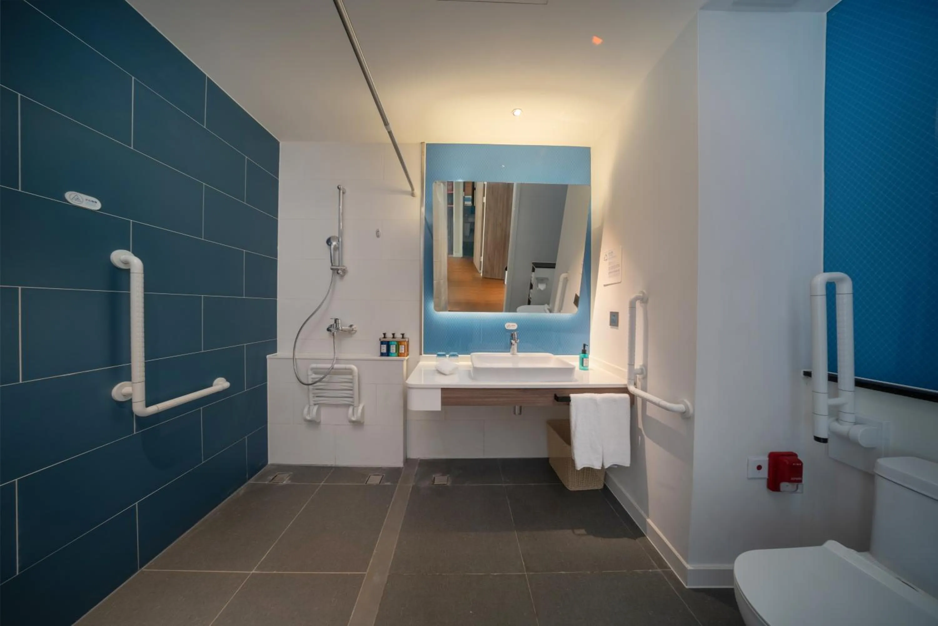 Holiday Inn Express Shanghai Huijin by IHG