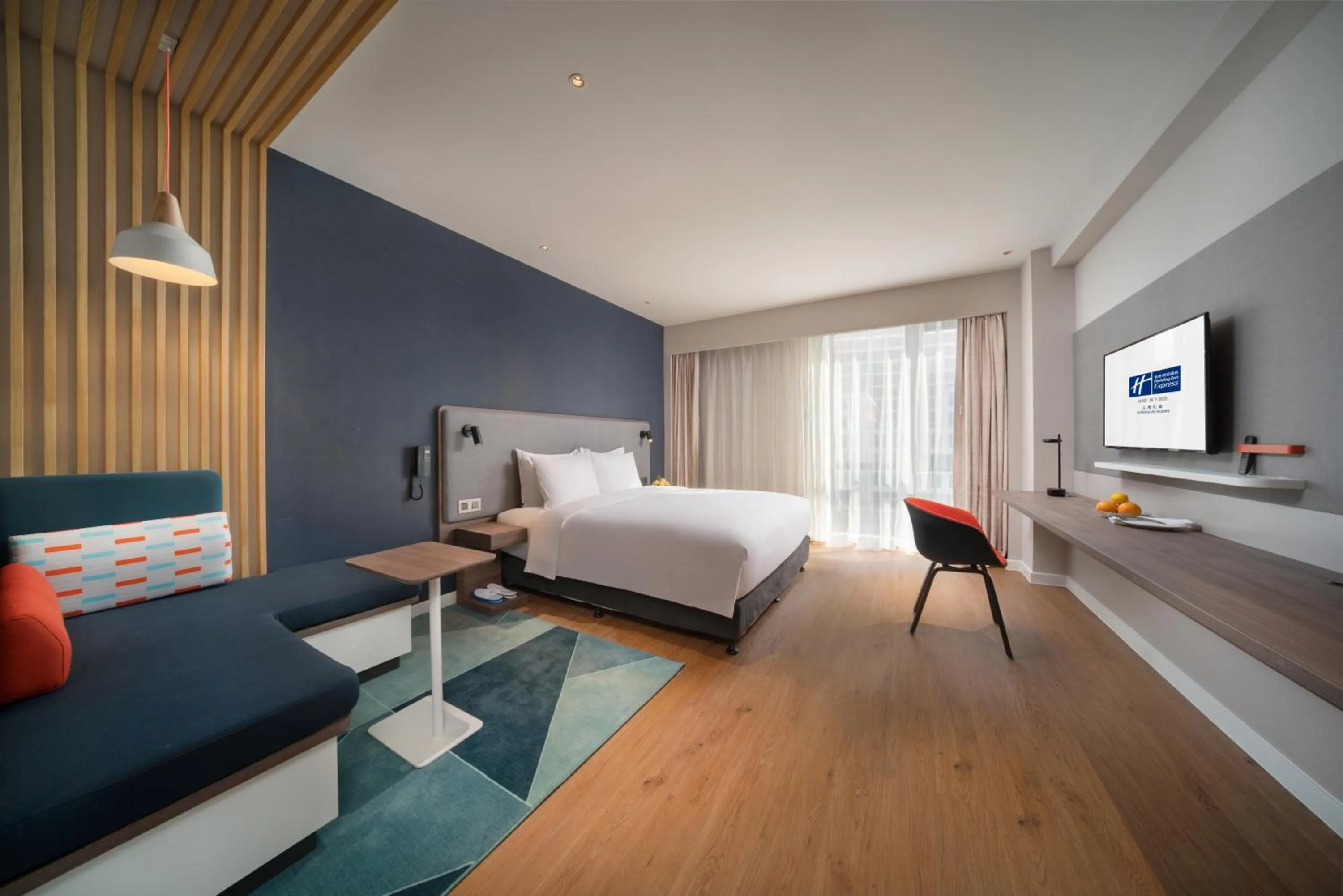 Bed in Holiday Inn Express Shanghai Huijin by IHG