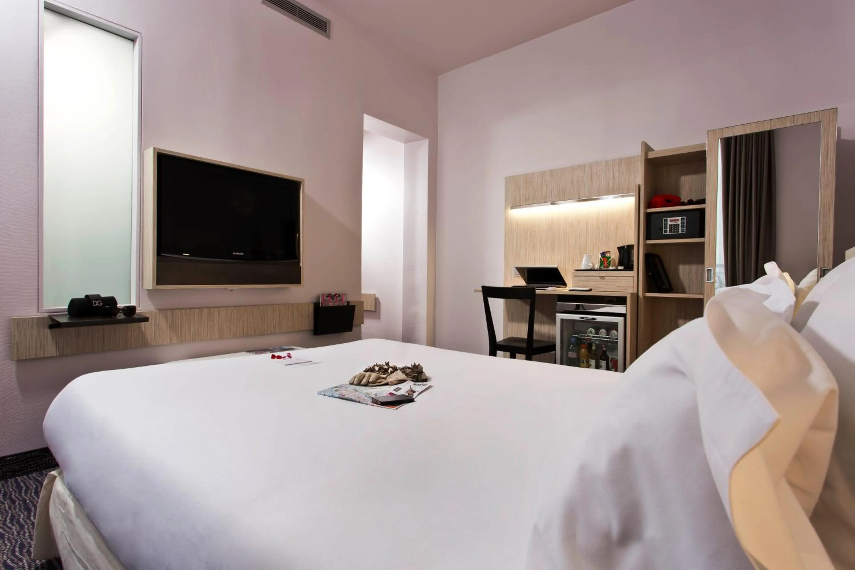 Bed in Libertel Gare de L'Est Francais