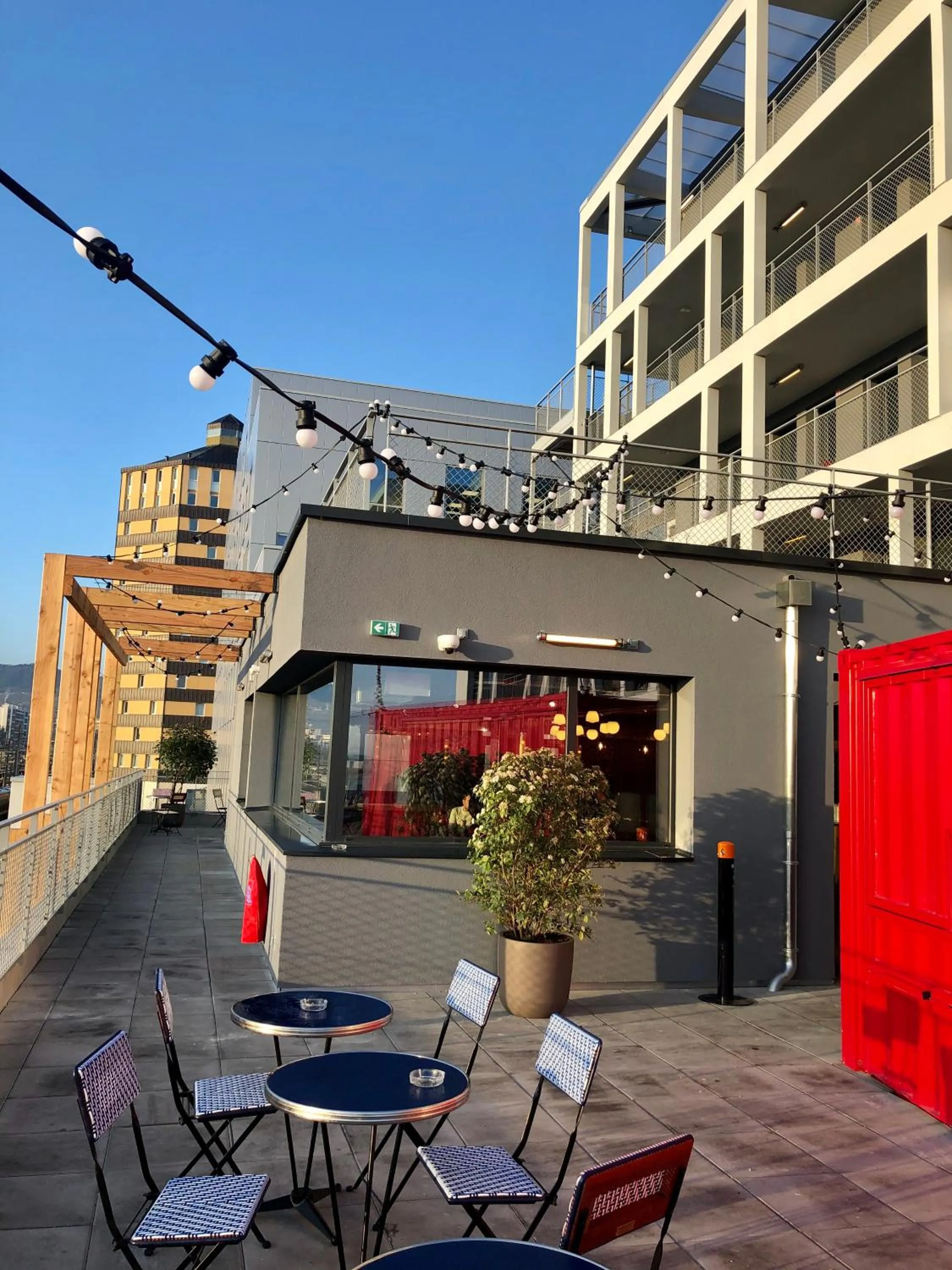 Patio in Eklo Hotels Clermont-Ferrand Centre Gare