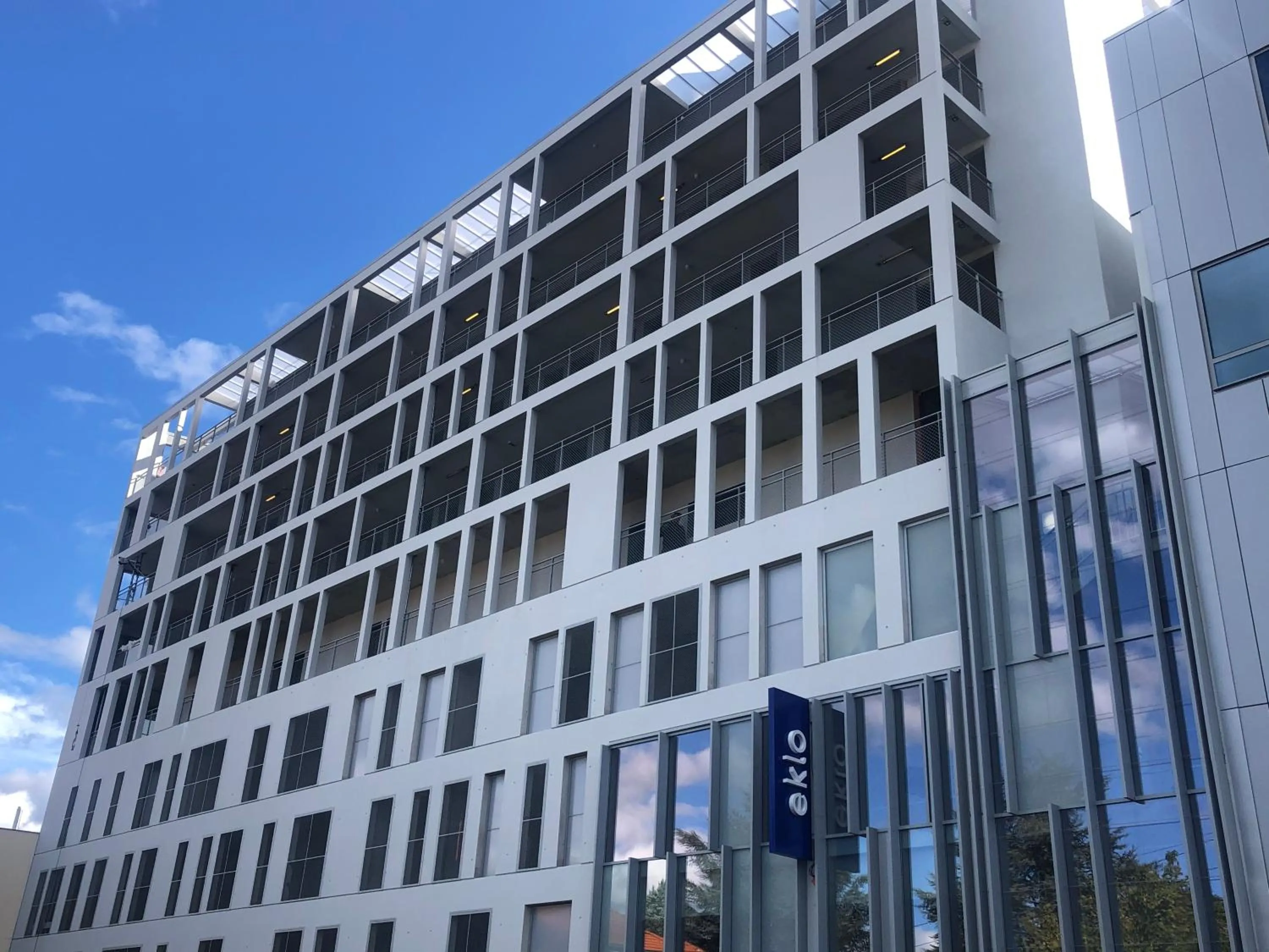 Property building in Eklo Hotels Clermont-Ferrand Centre Gare
