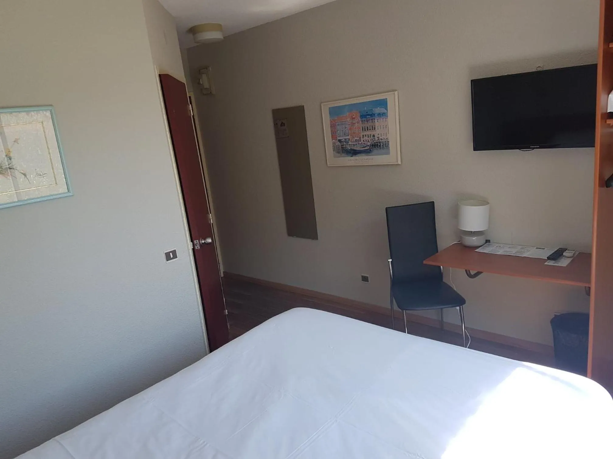 Bed in Hôtel Point Bleu