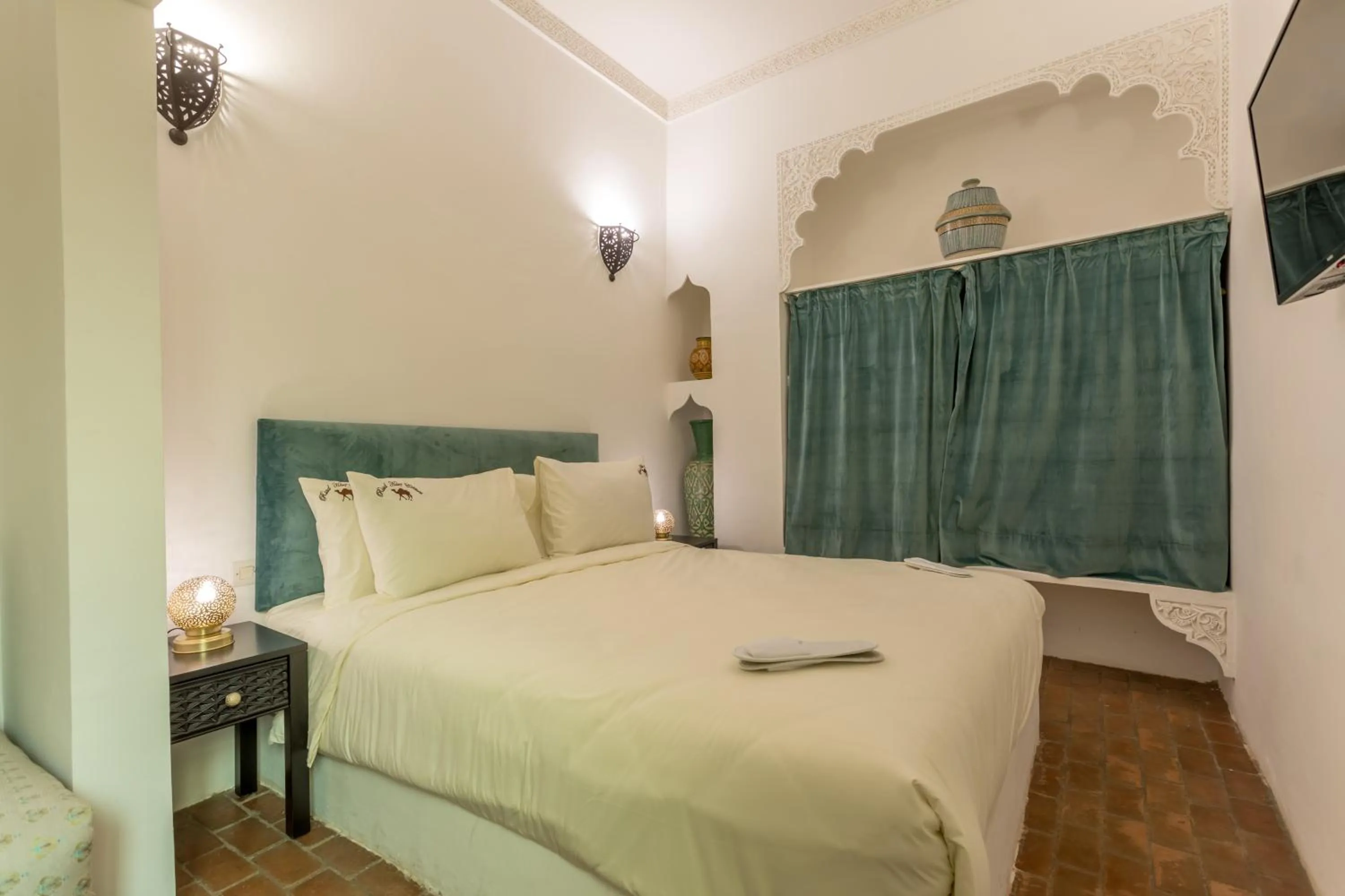 Bed in Riad Hart Essoura