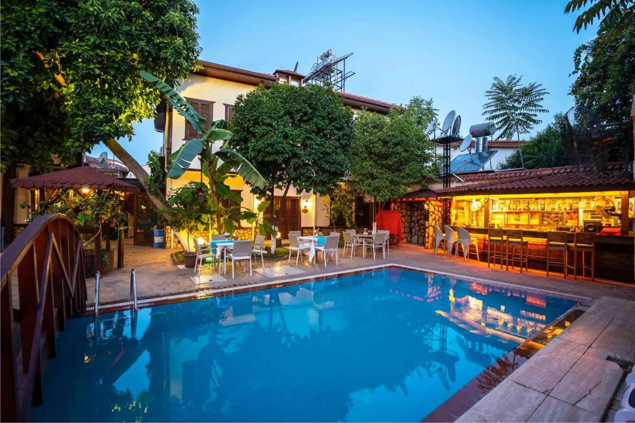 Swimming pool in Castle Old Town Hotel