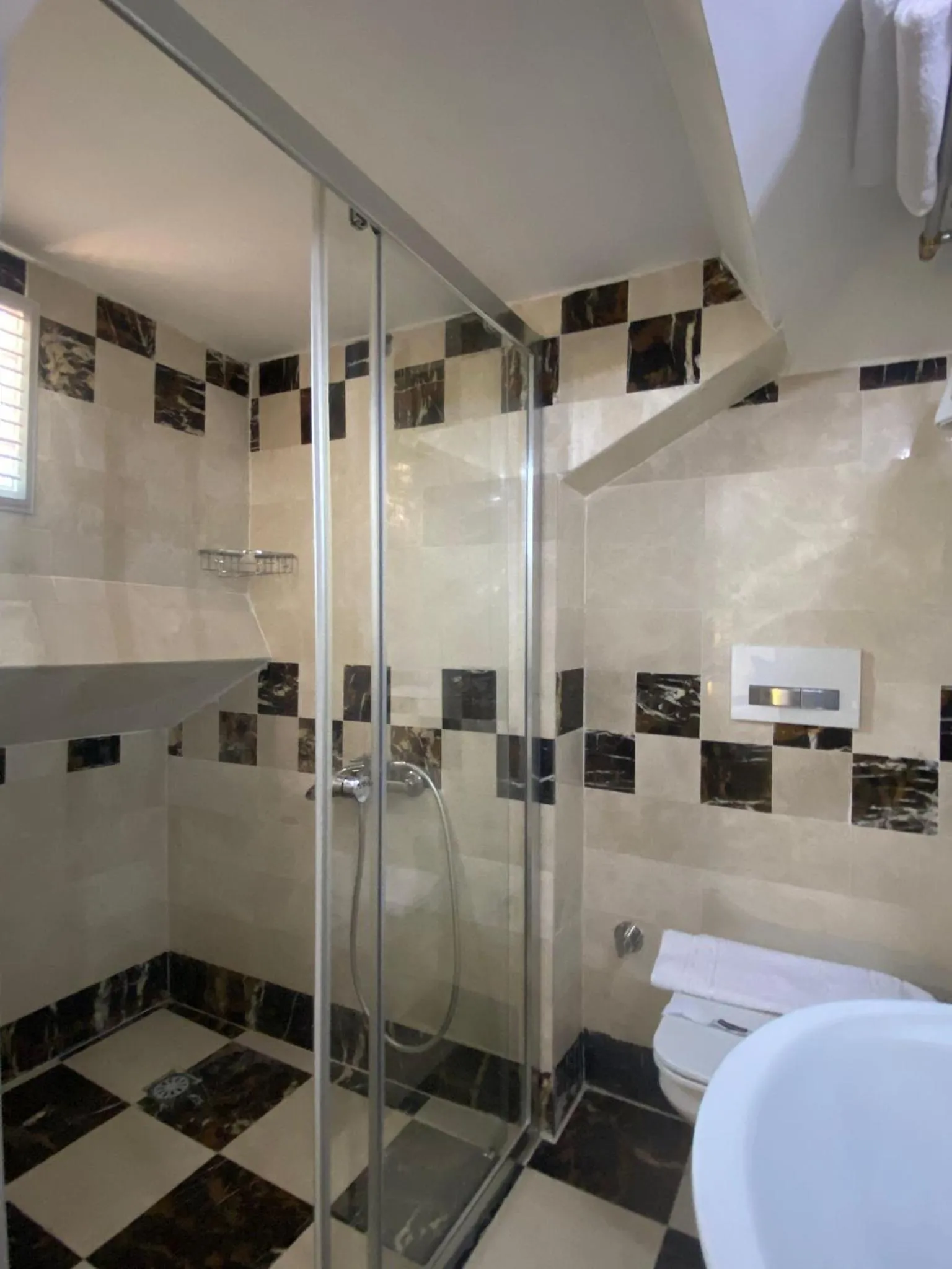 Bathroom in Castle Old Town Hotel