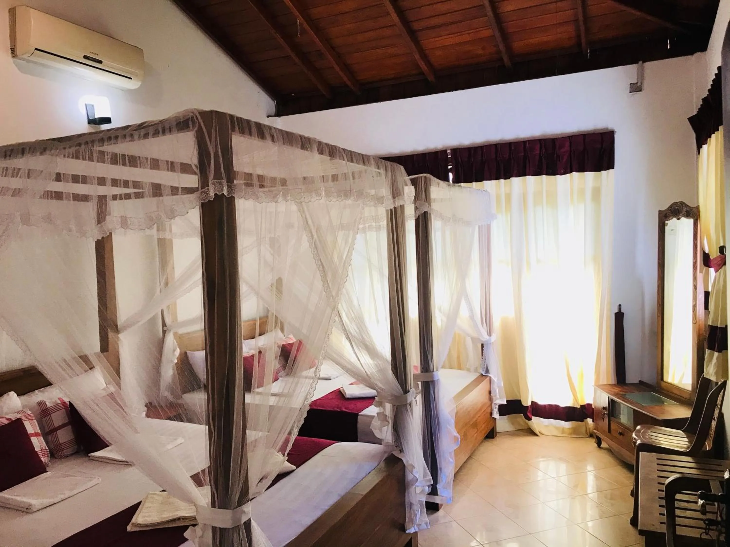 Bed in Sinhagiri Villa