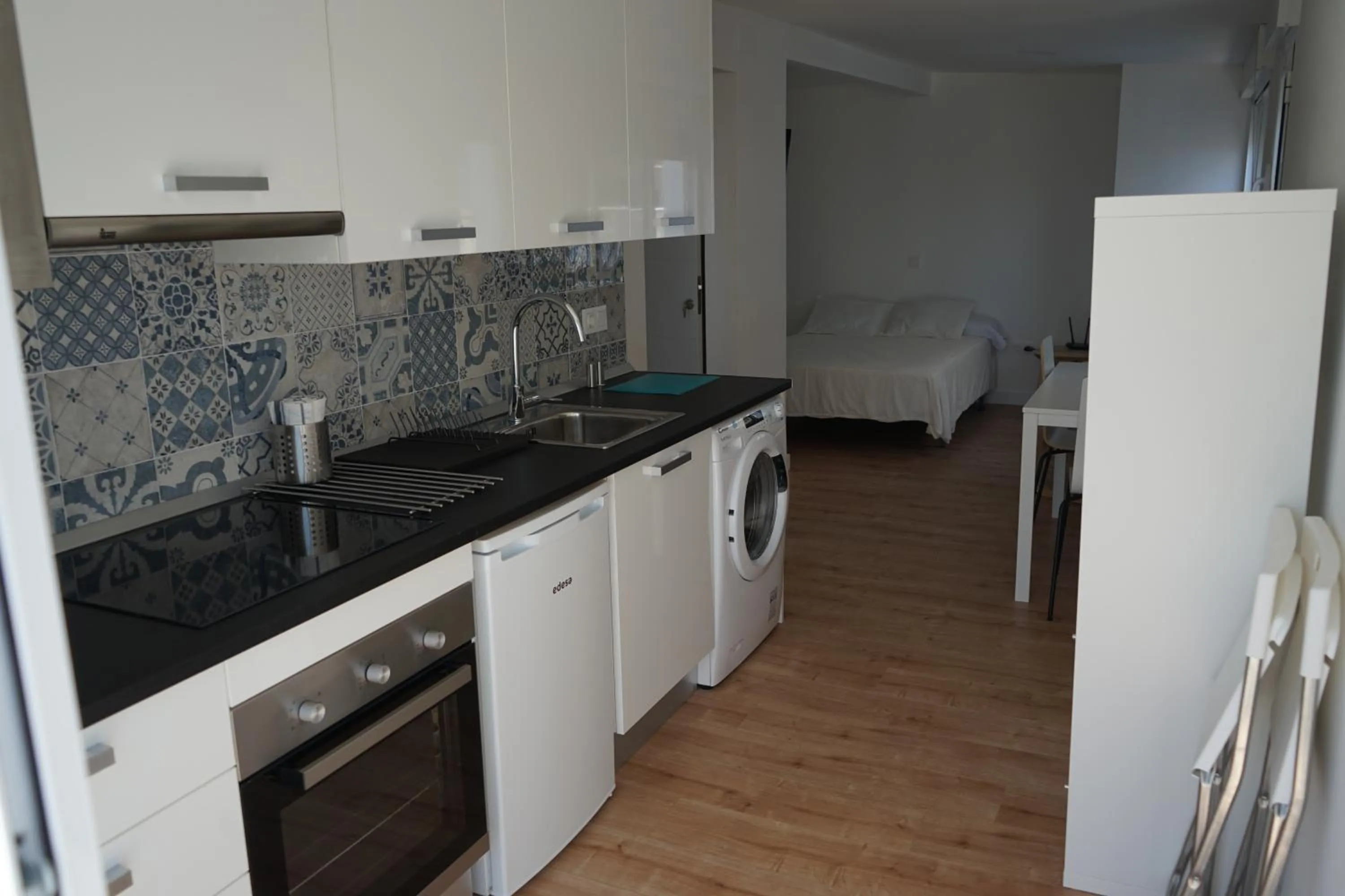 Kitchen or kitchenette in Pescadors Apartamentos TRG
