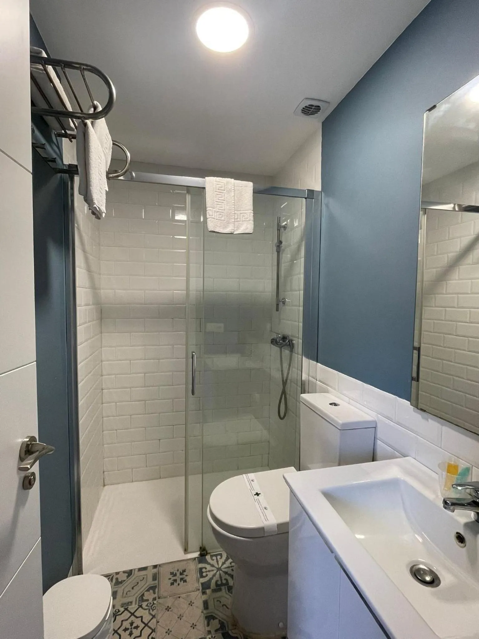 Shower in Pescadors Apartamentos TRG