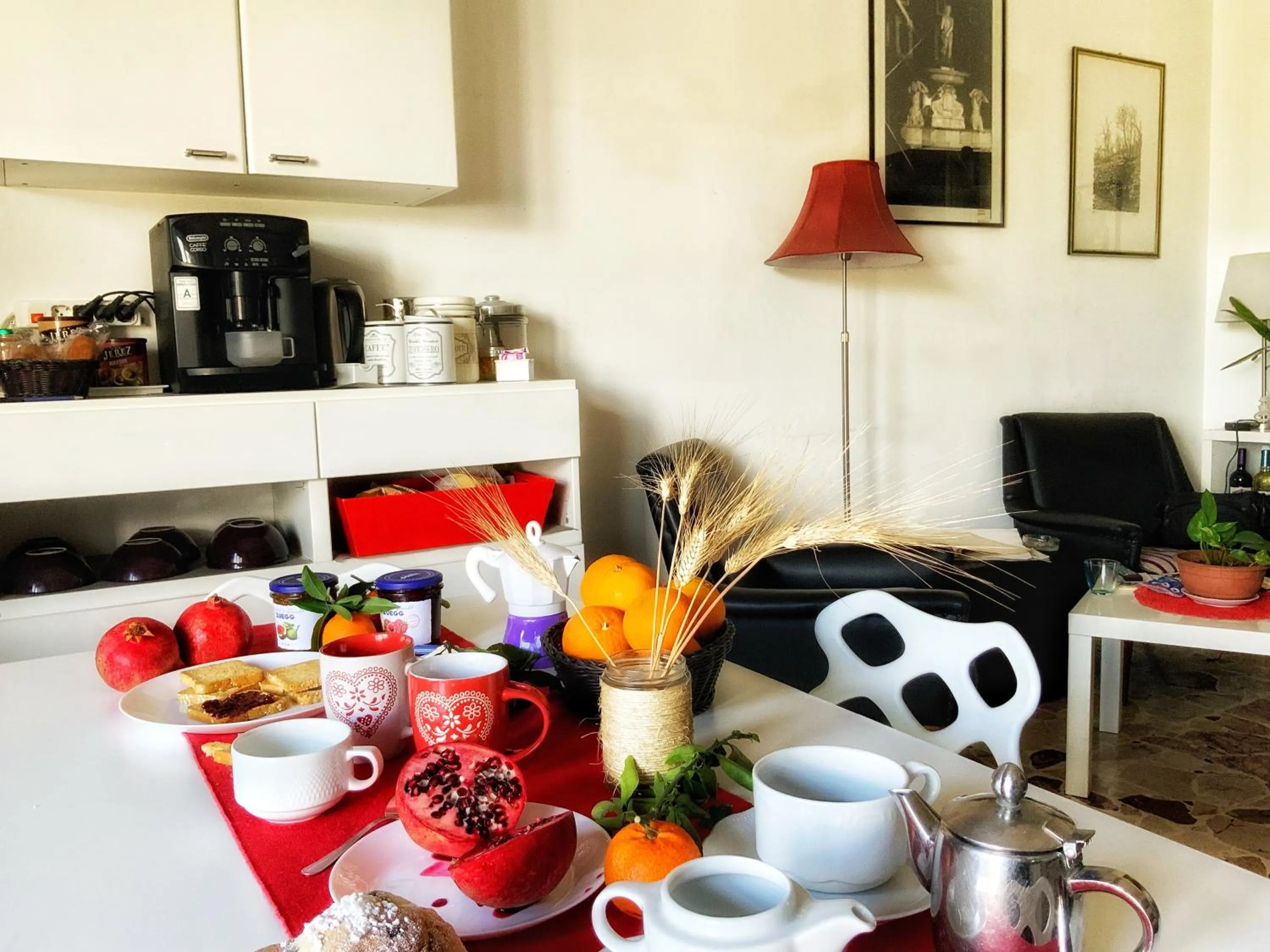 Coffee/tea facilities in Trinaco B&B