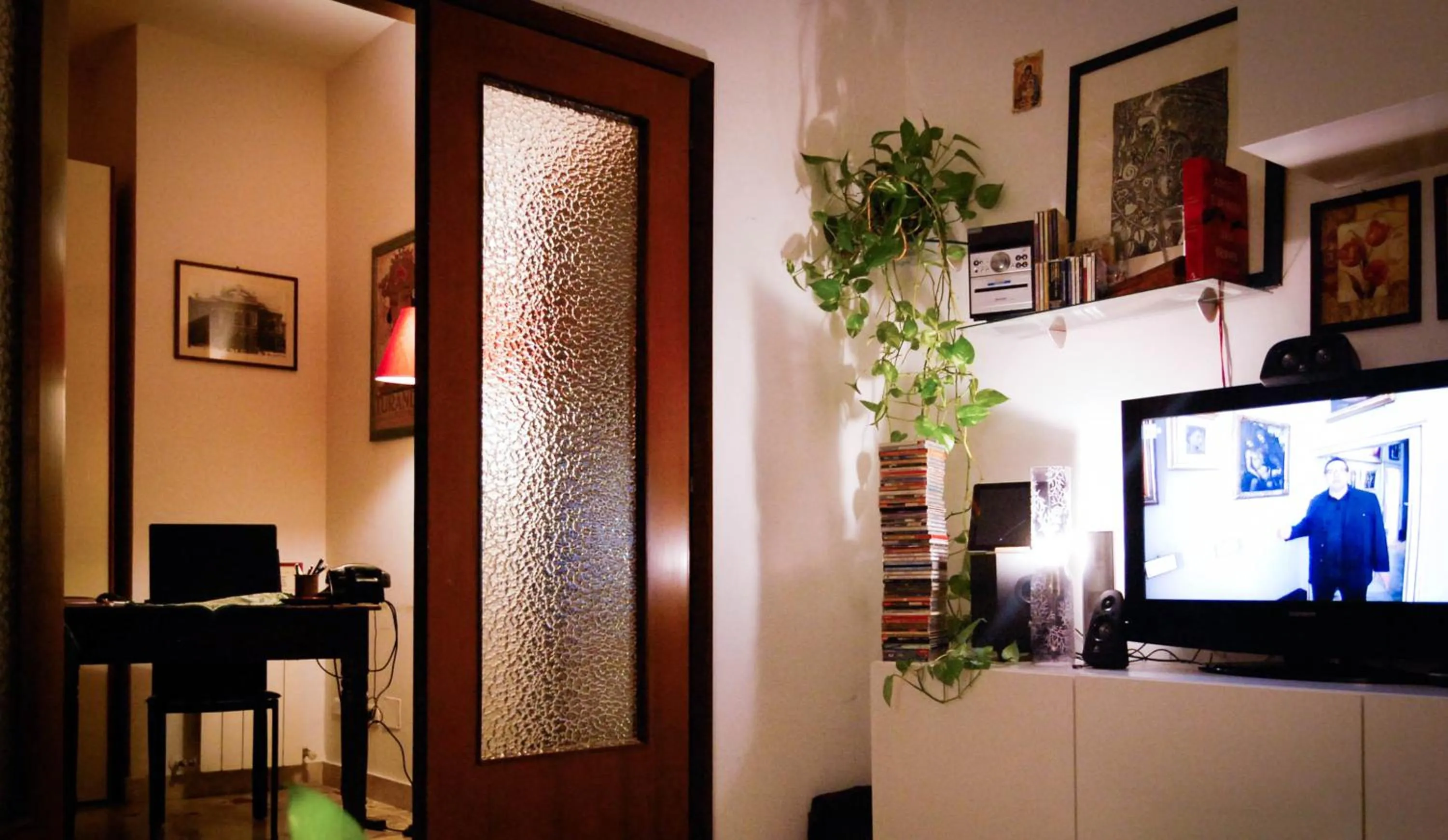 Communal lounge/ TV room in Trinaco B&B