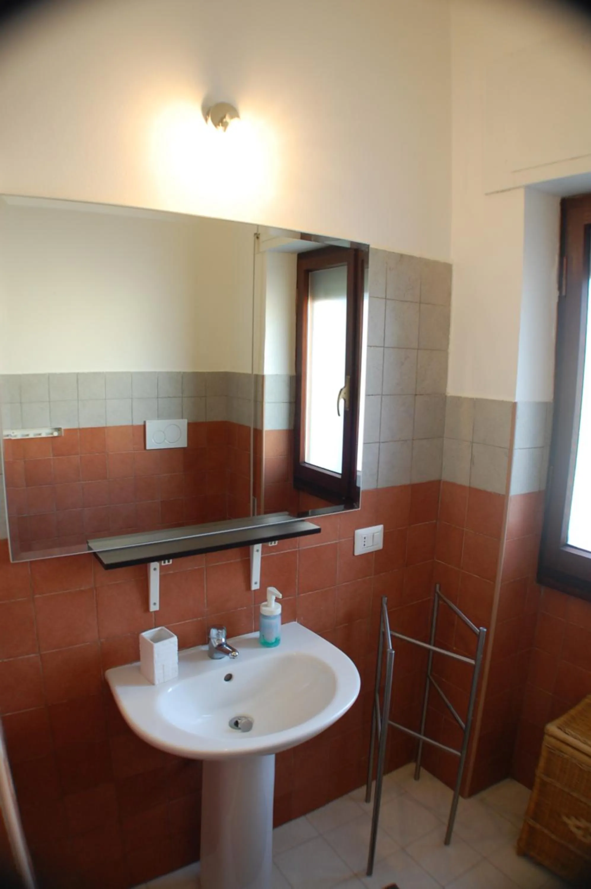 Bathroom in Le casette di Frà al Bondì