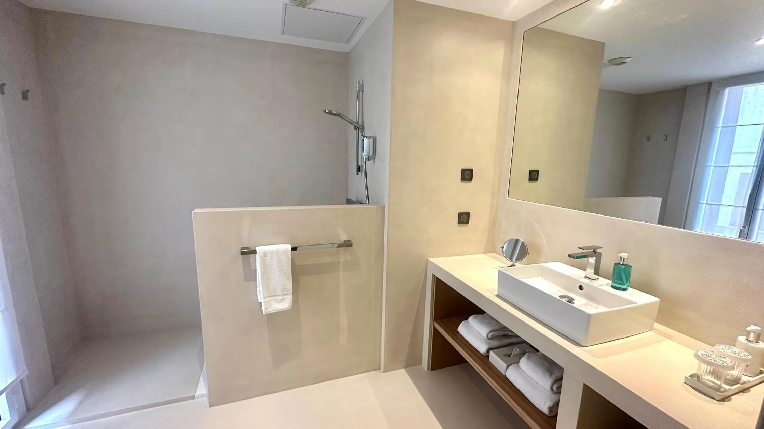 Hôtel de la Plage - Saint Jean de Luz