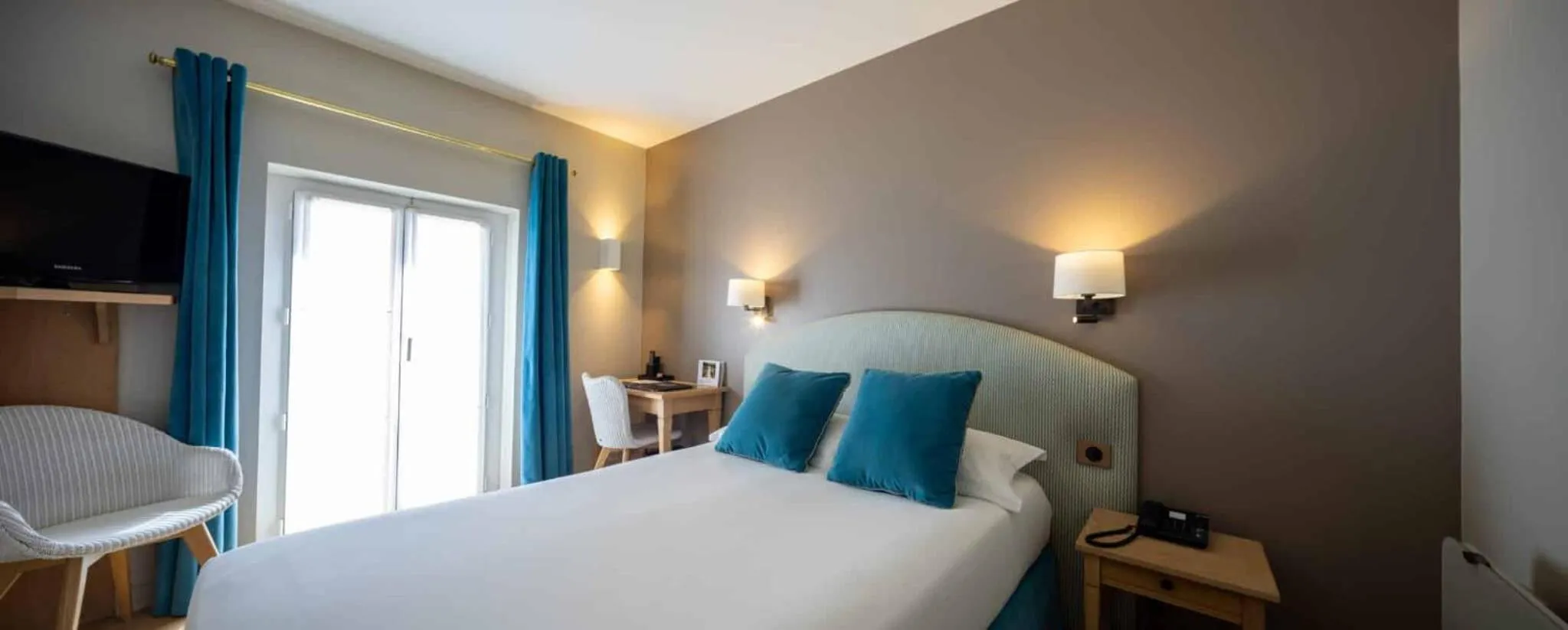 Bed in Hôtel de la Plage - Saint Jean de Luz