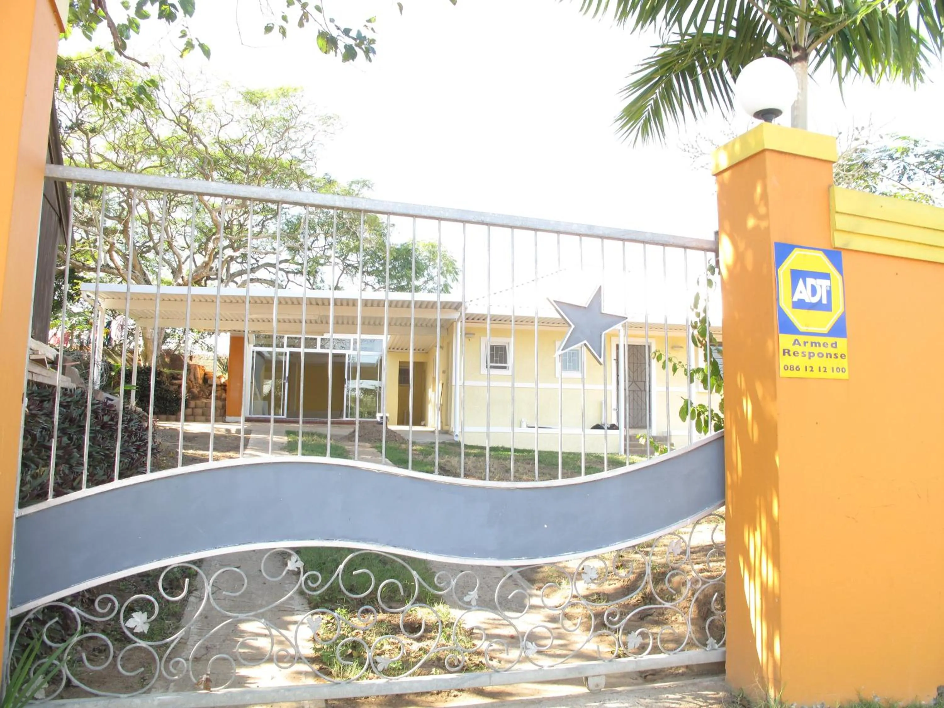 Facade/entrance in The Crescent Guesthouses - BnB/Self Catering