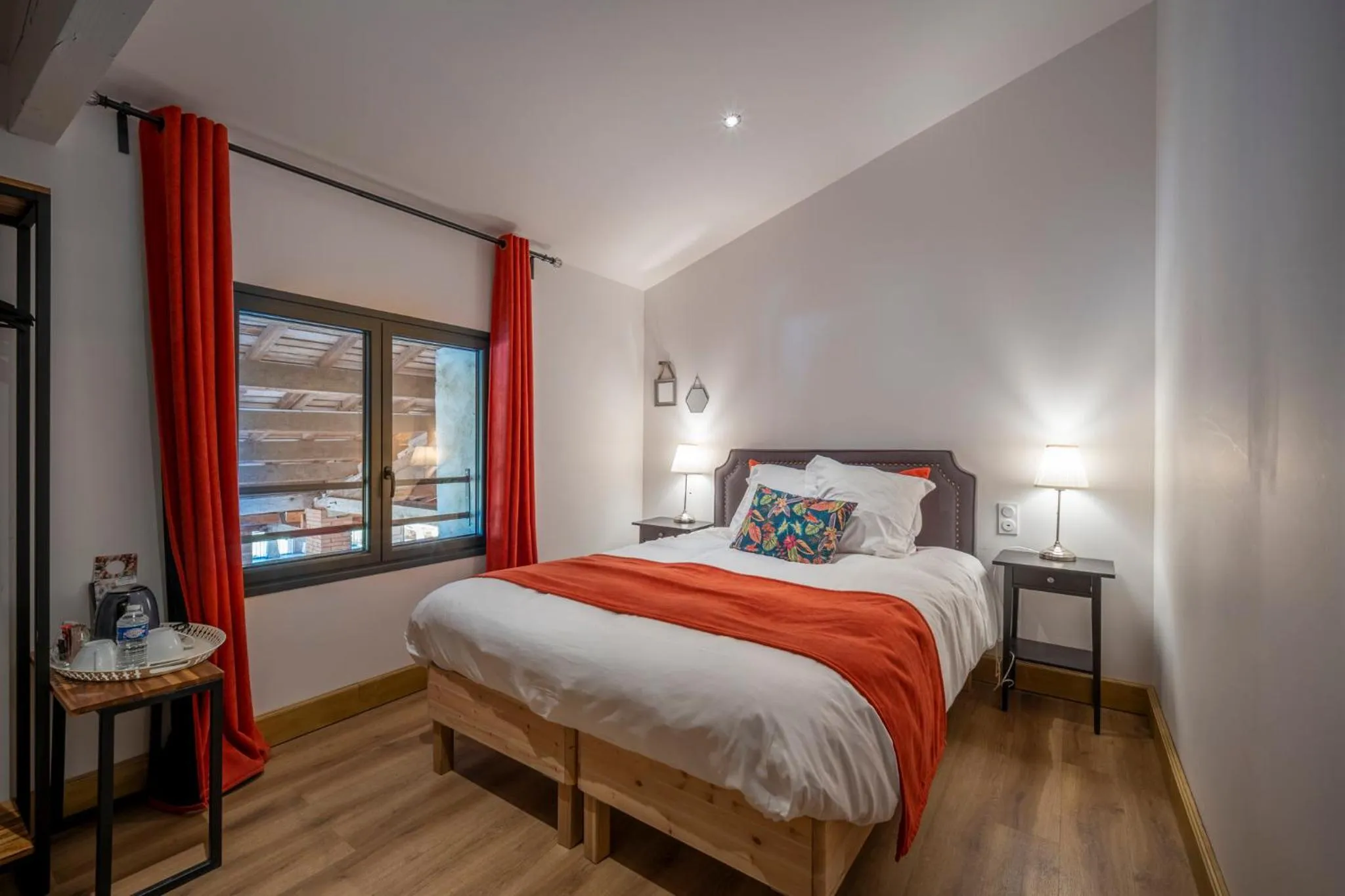 Photo of the whole room, Bed in Château de Loubéjac