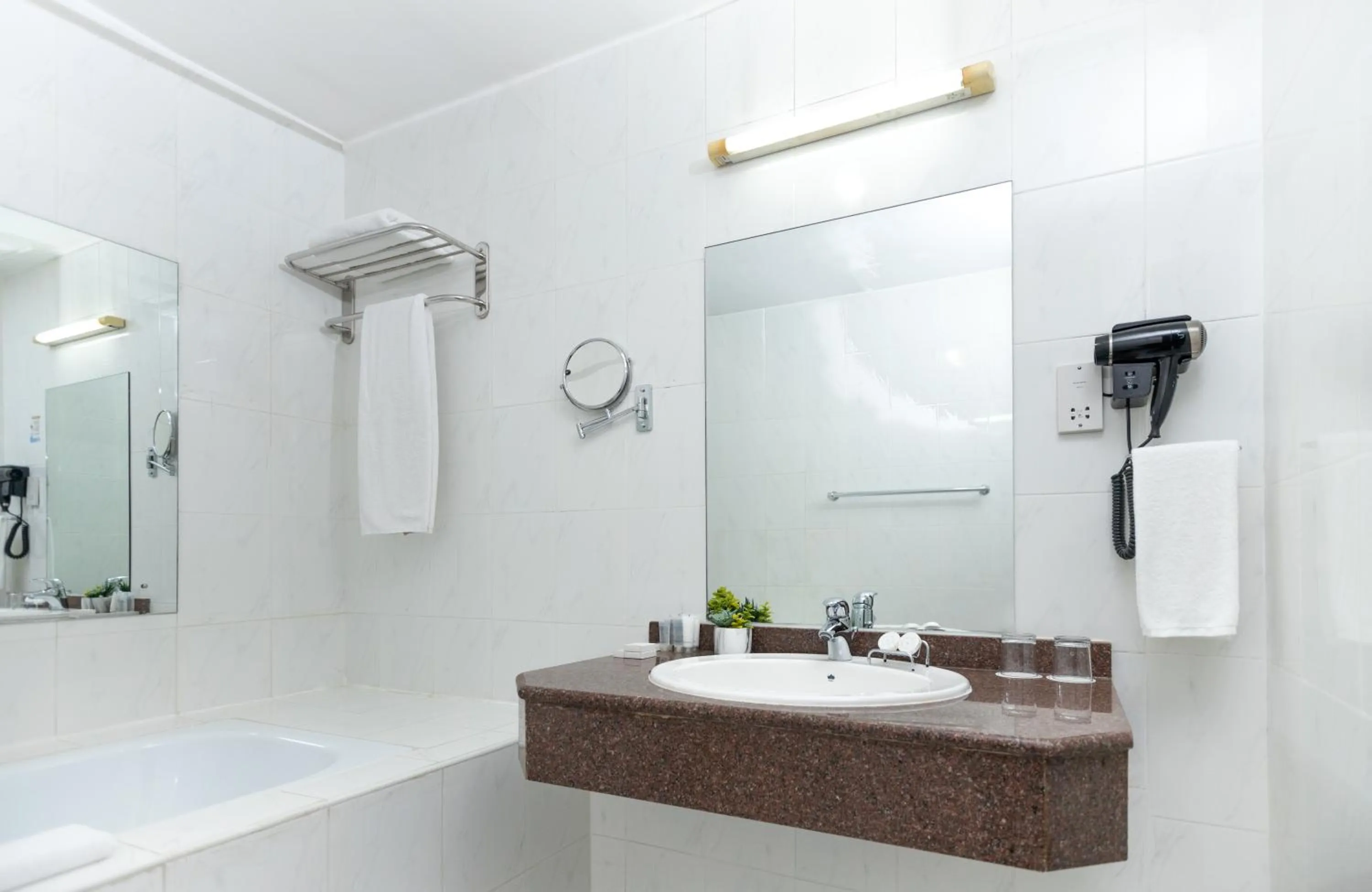 Shower in The African Regent Hotel