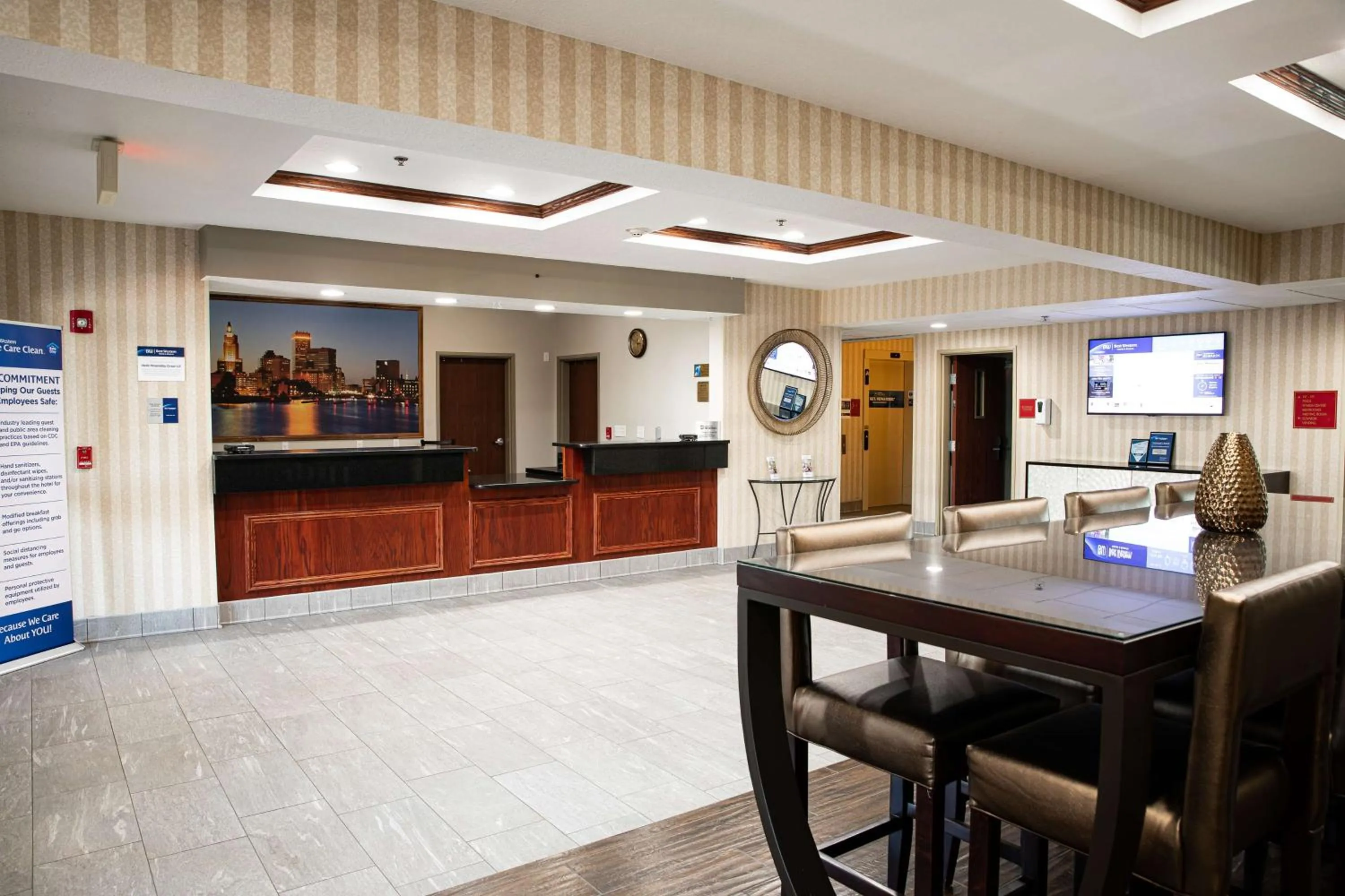 Lobby or reception in Best Western Providence-Seekonk Inn