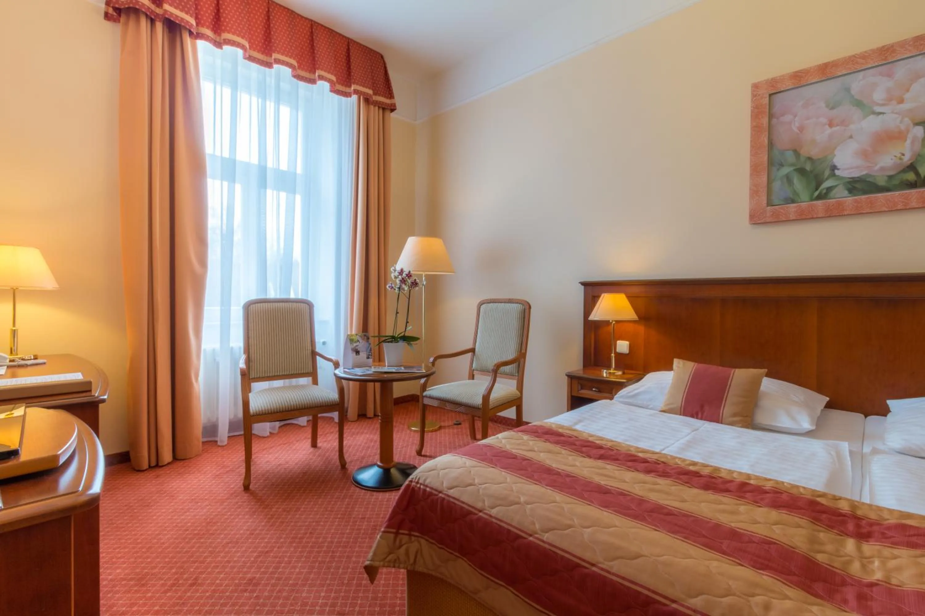 Seating area, Bed in Ensana Centrální Lázně - Maria Spa