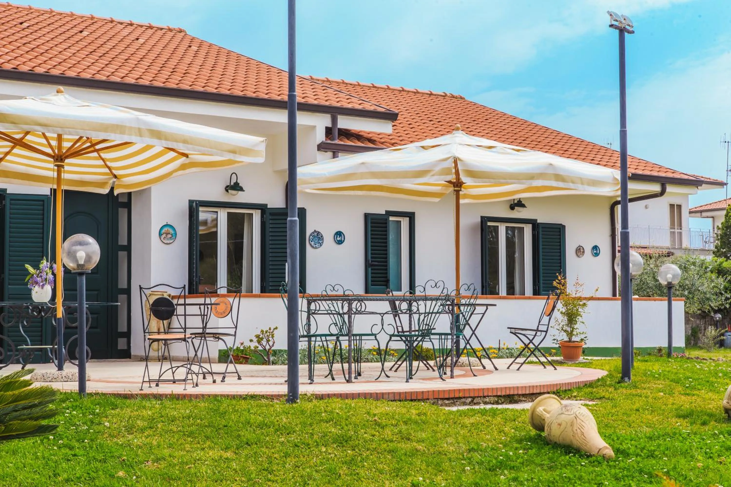 Facade/entrance in Villa Maredona