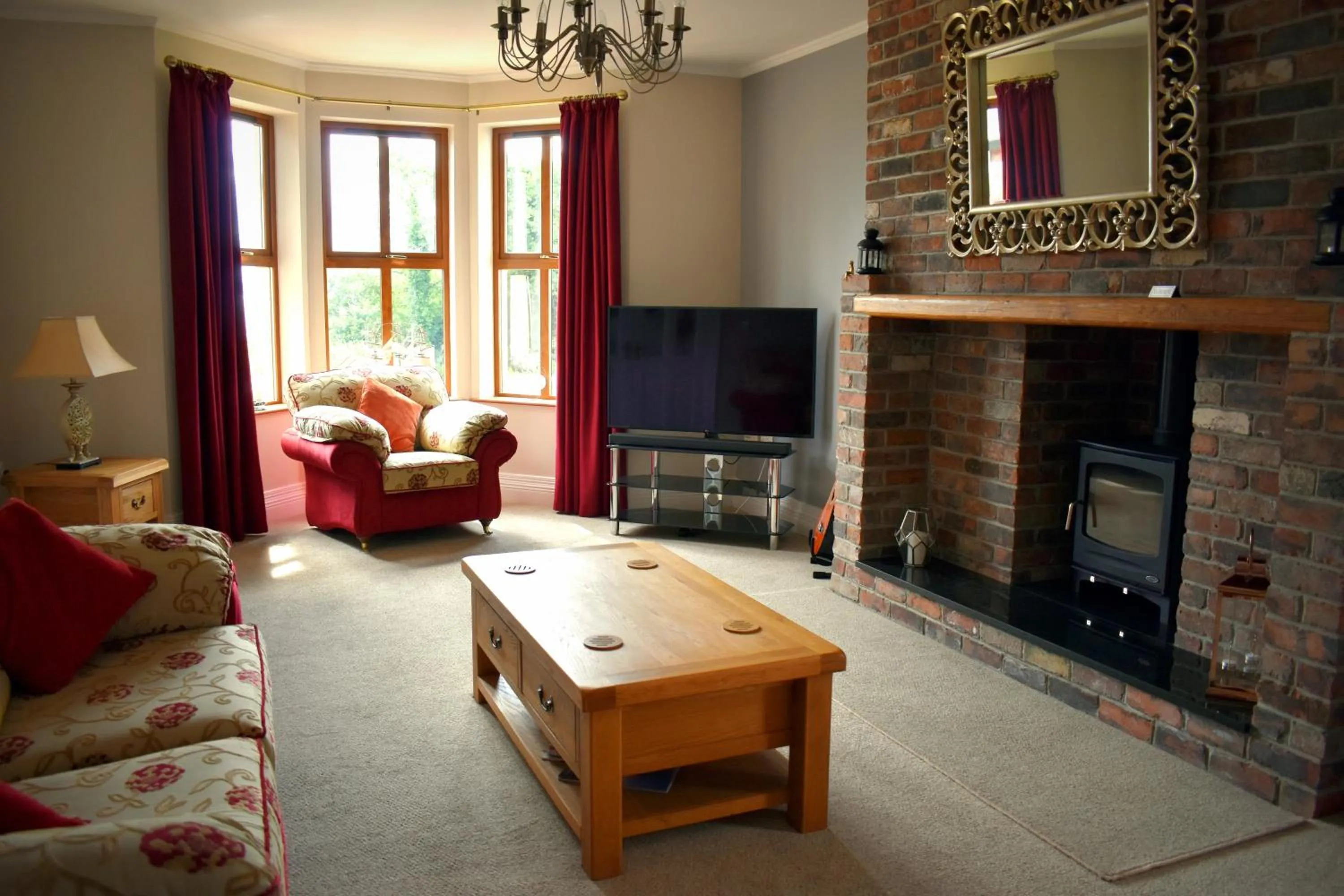 Communal lounge/ TV room in The Meadows B&B