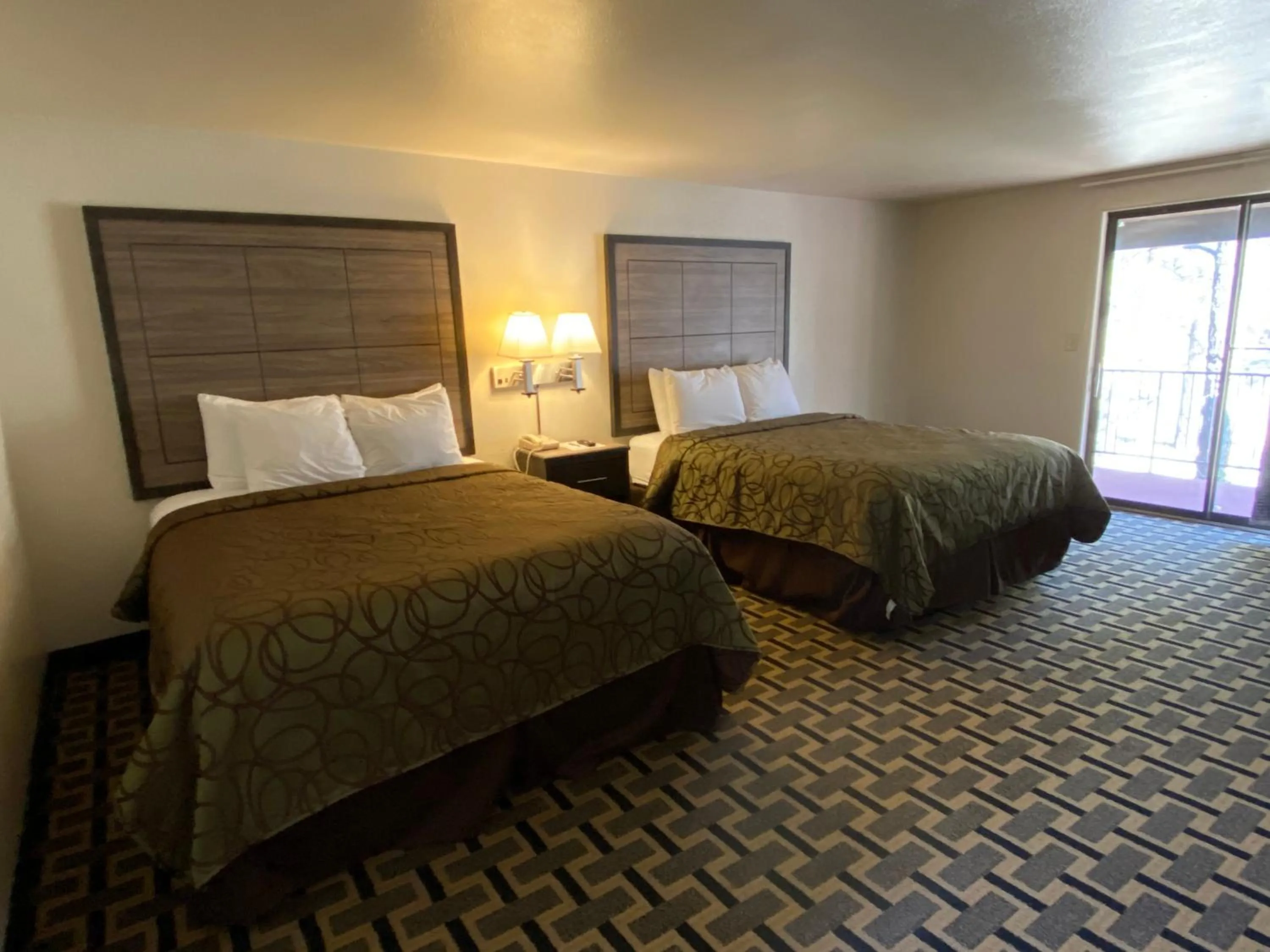 Bed in Motel In The Pines