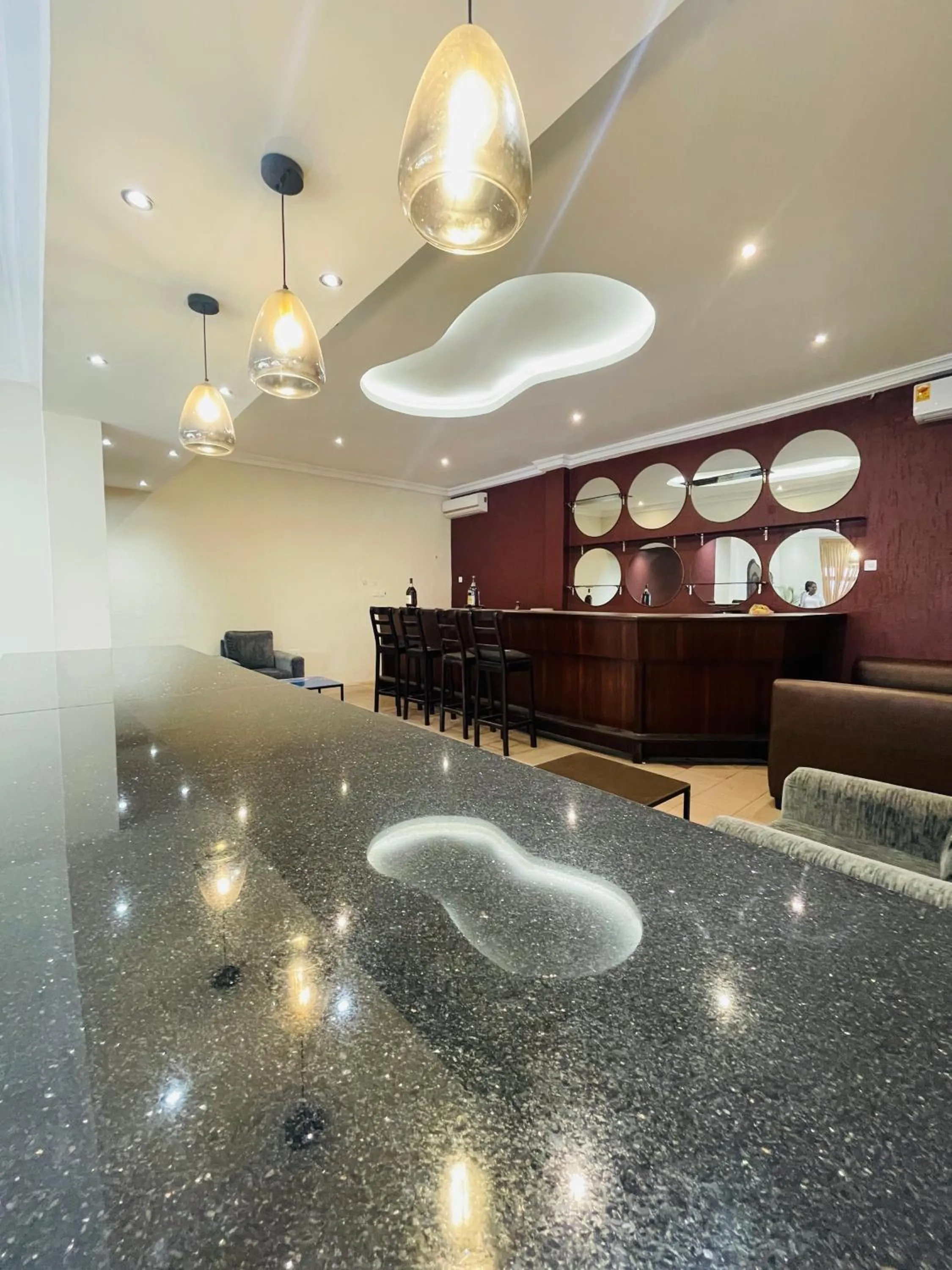 Lounge or bar in Niagara Hotel