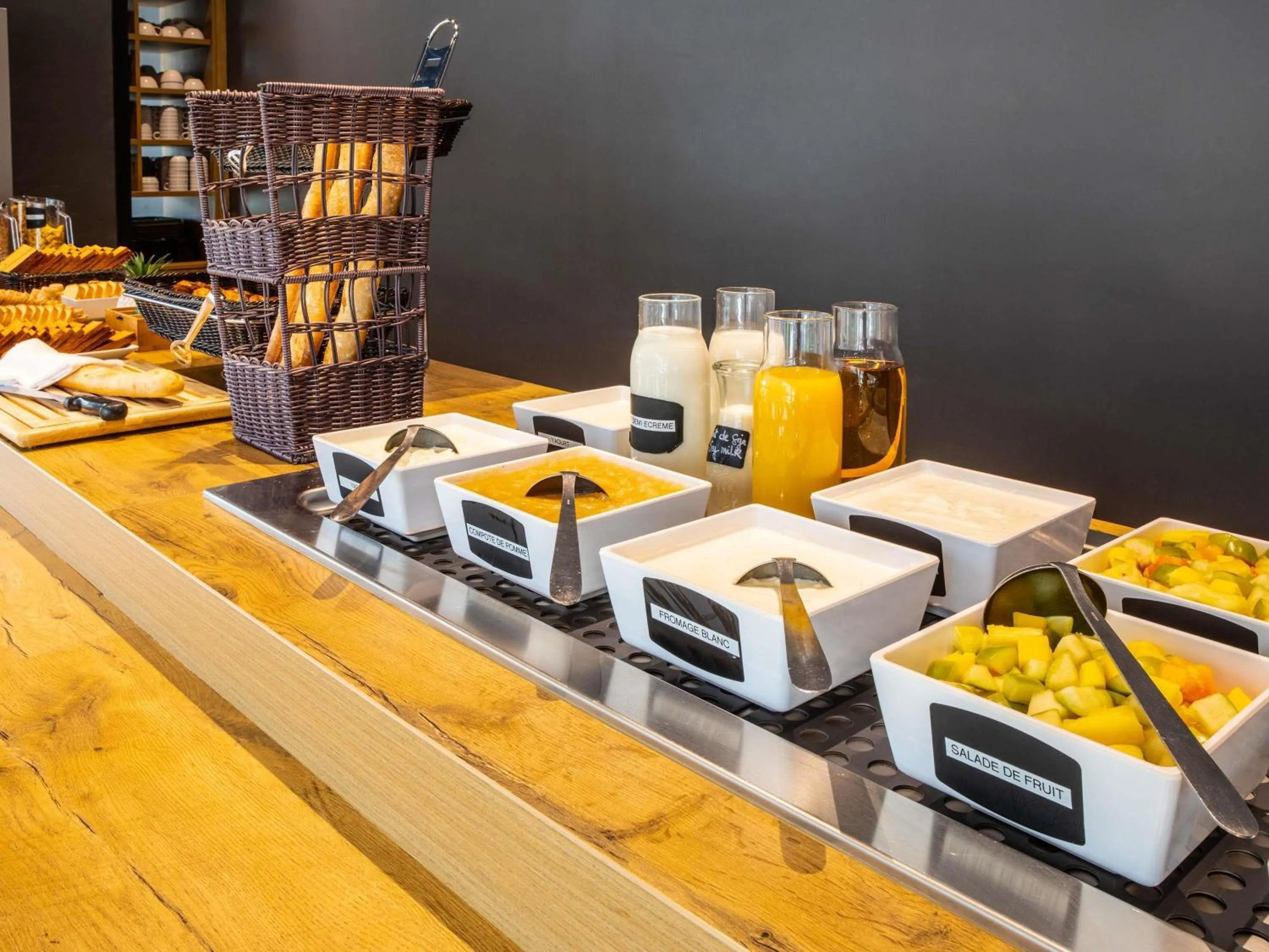 Breakfast in ibis budget Paris Porte de Montreuil