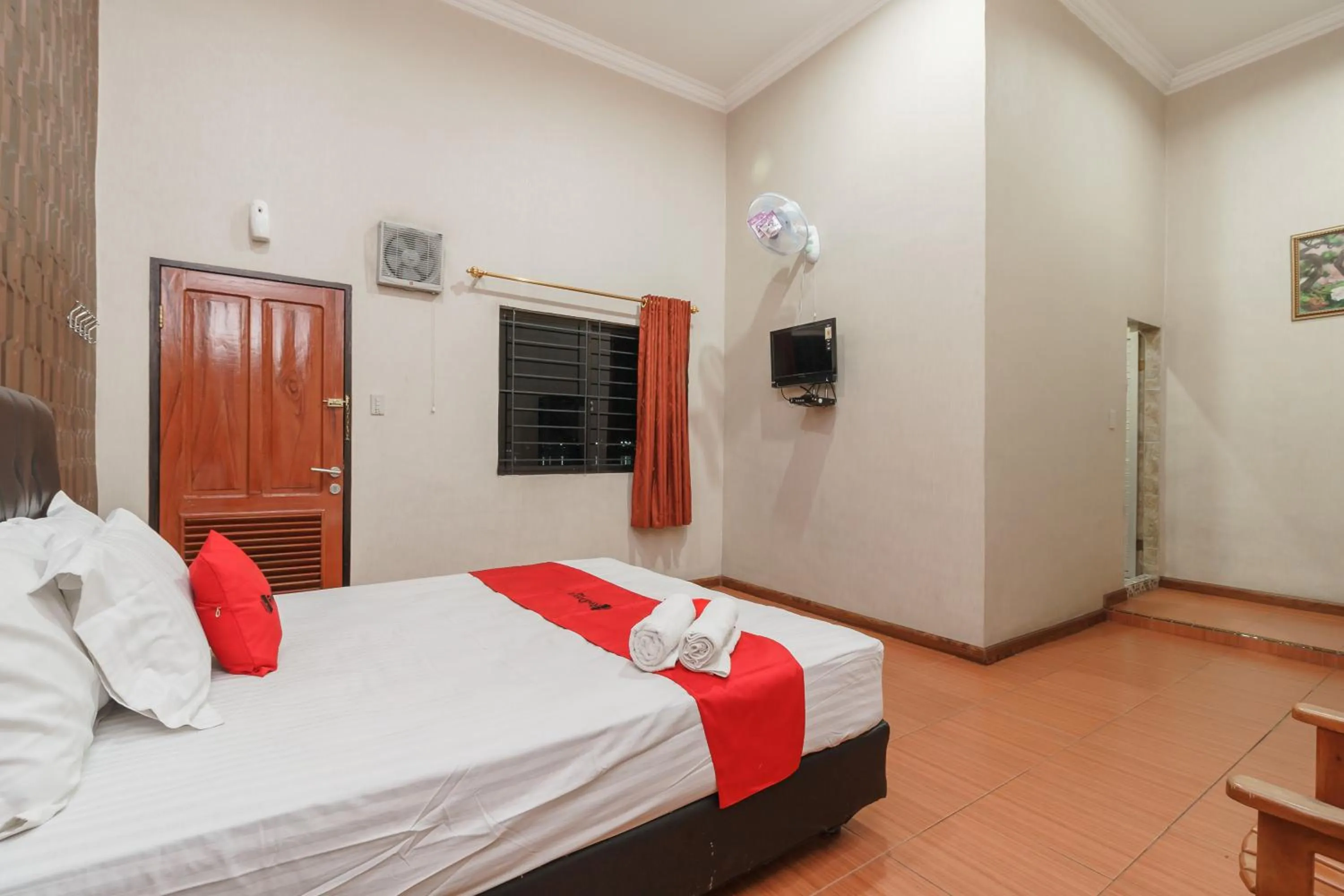 Bed in RedDoorz at Sedayu 2 Near Danau Toba Parapat