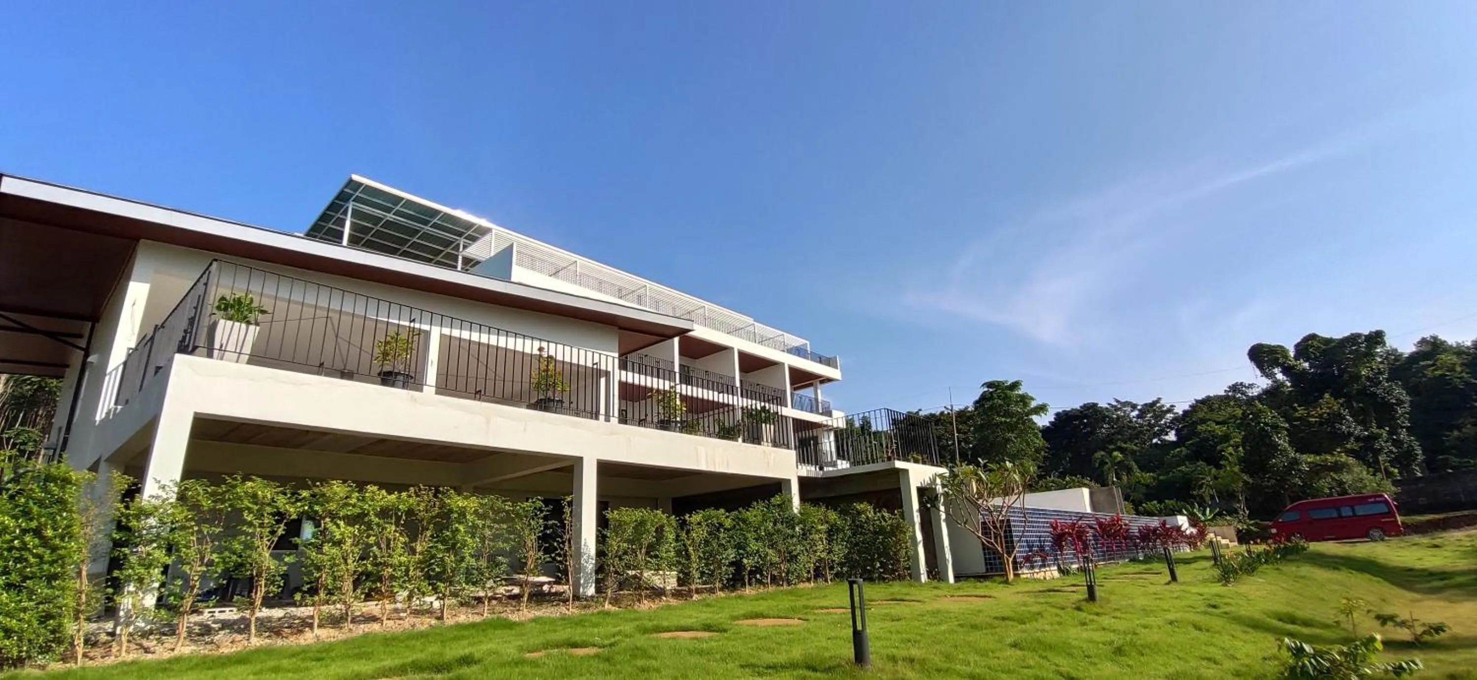 Garden in Aranya Resort Koh Lanta