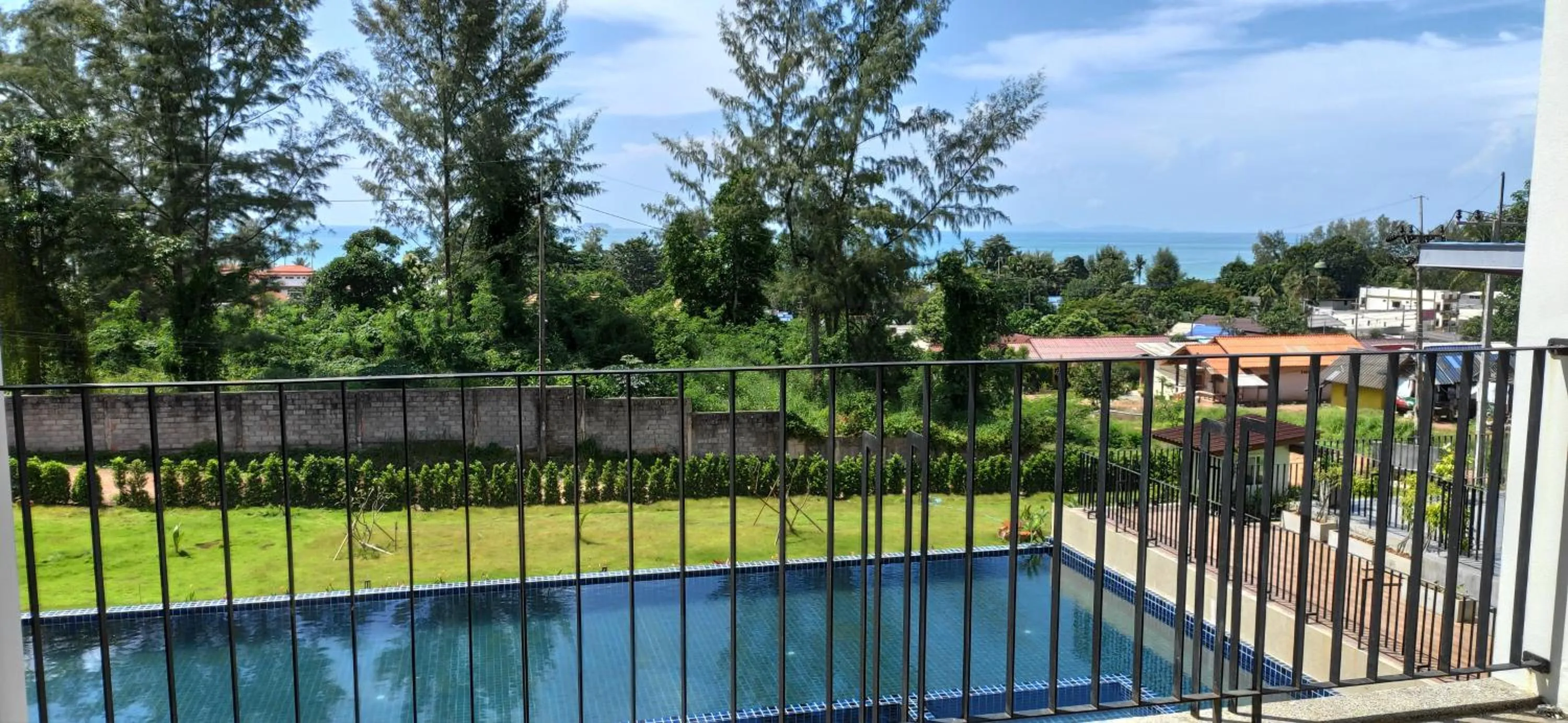 Garden in Aranya Resort Koh Lanta