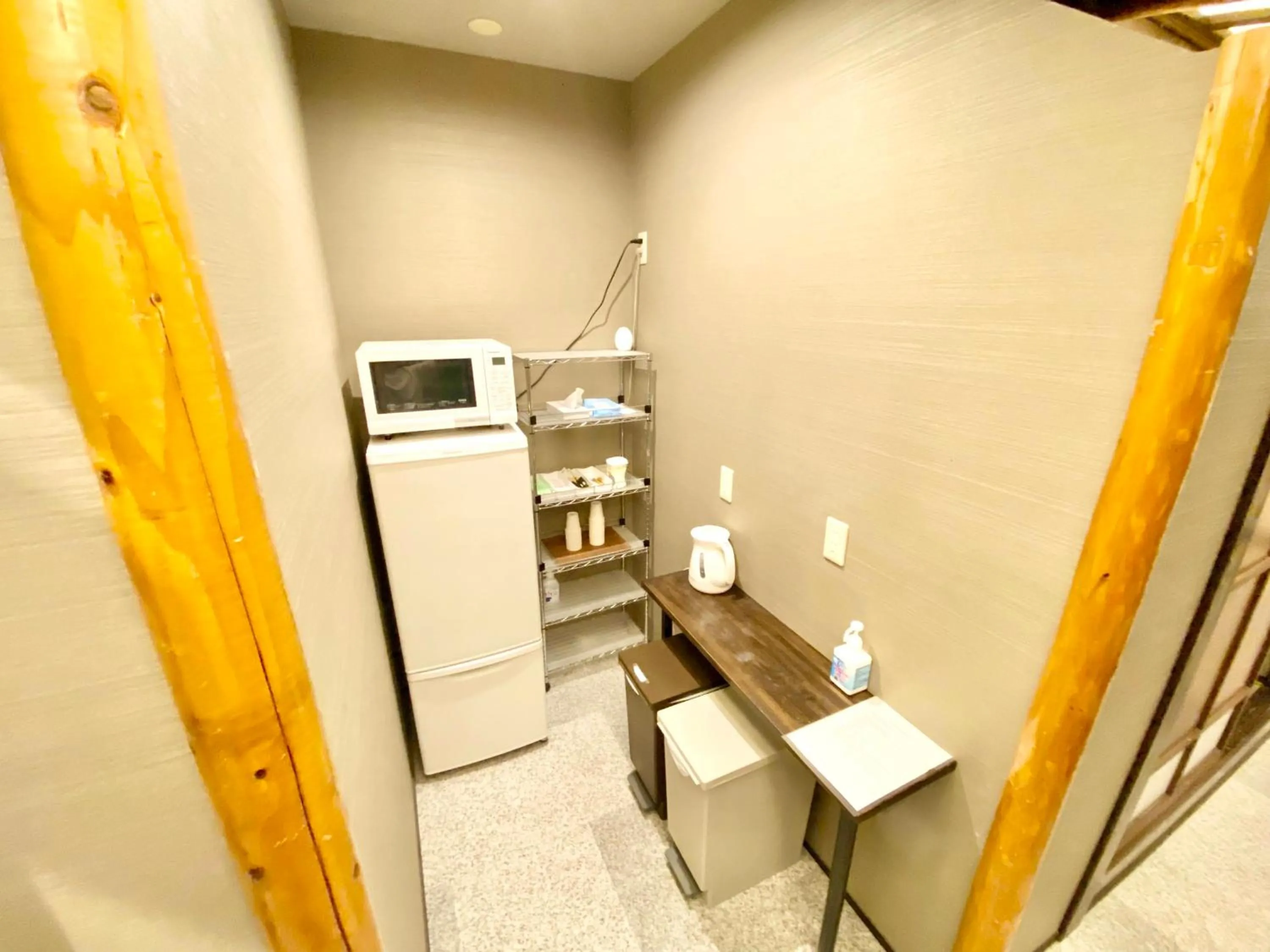 minibar in Hostel Ko-fu