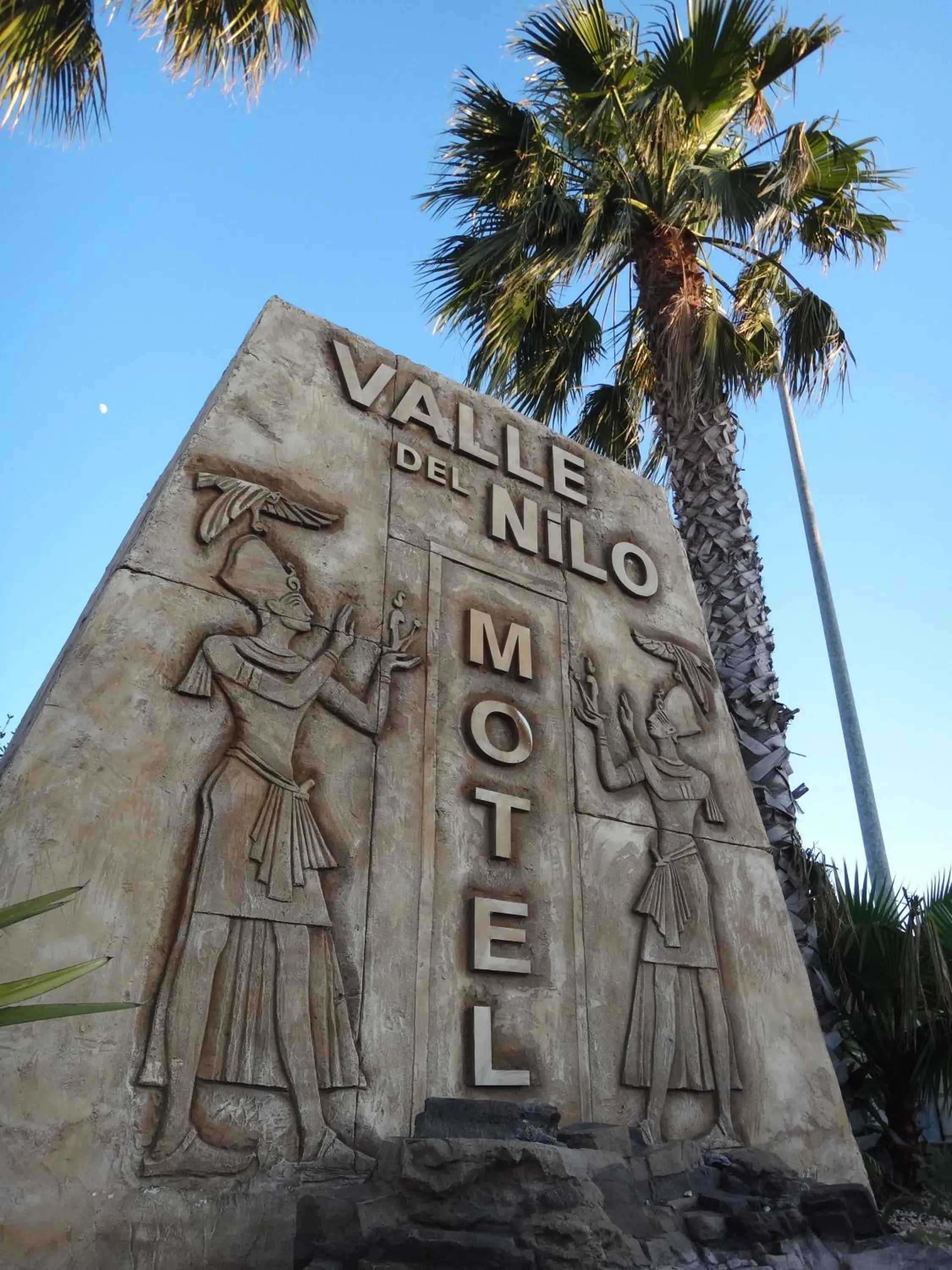 Facade/entrance in Valle del Nilo