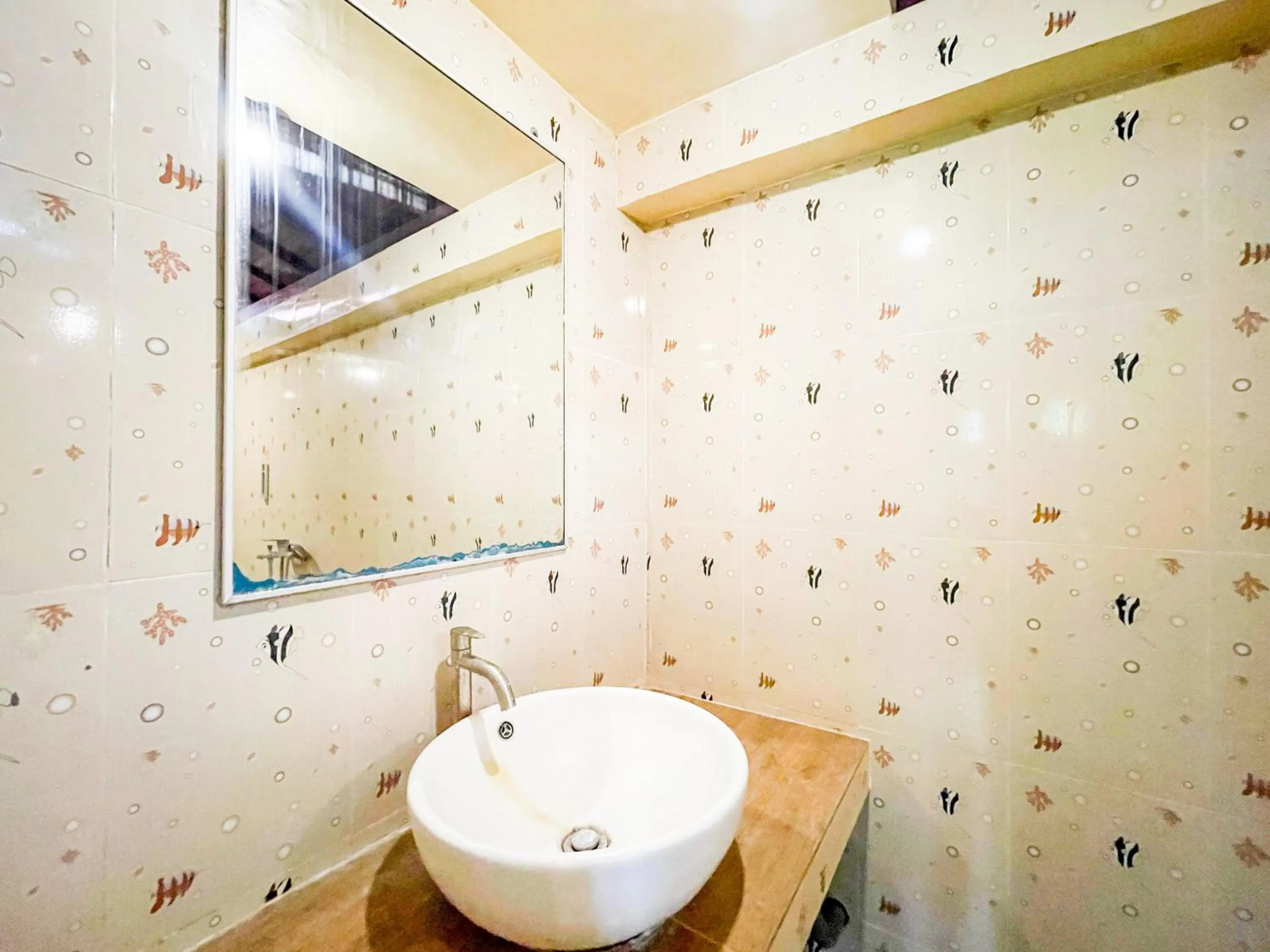 Bathroom in Lilis Aksito Akusara by Lavana