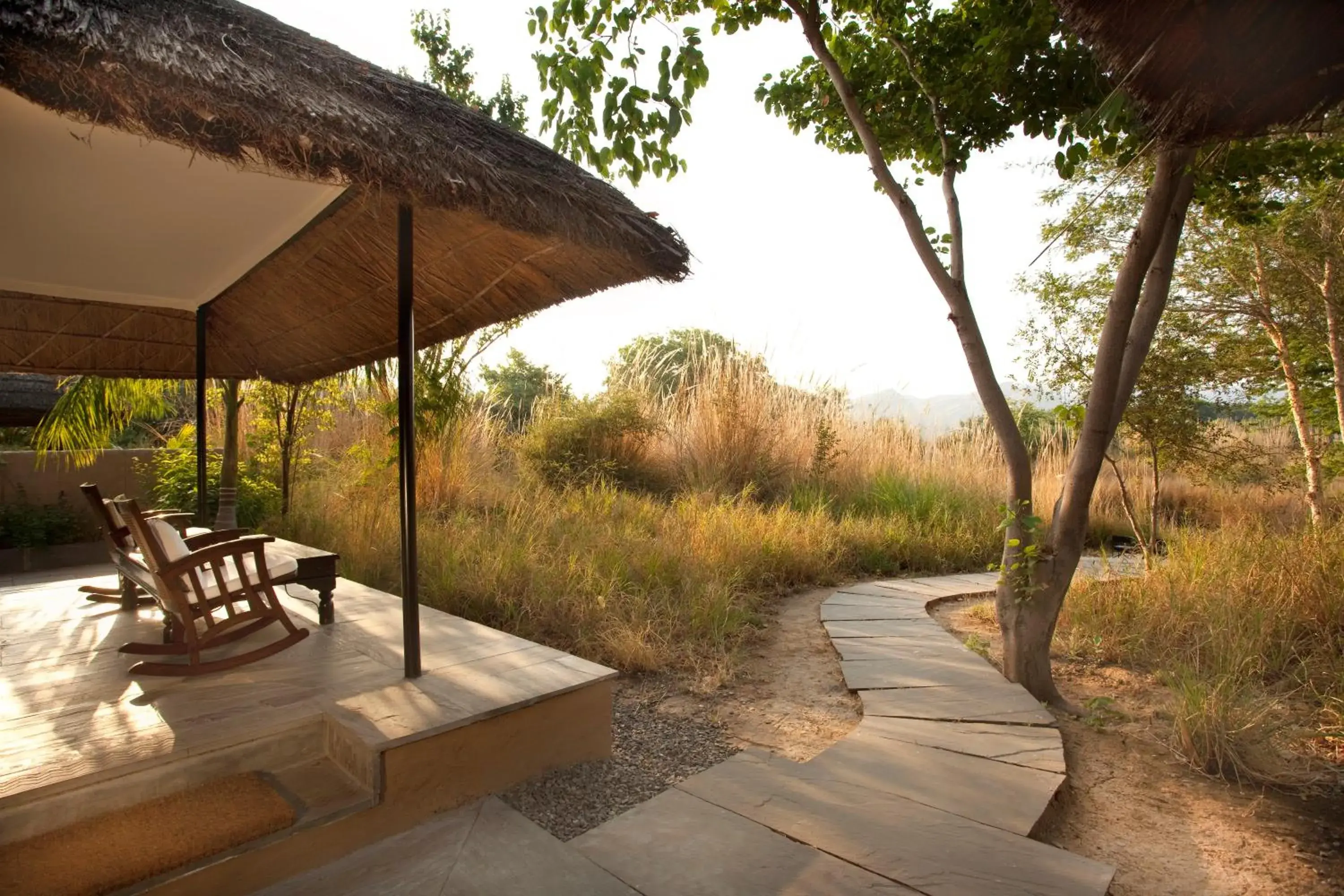 Luxury Cottage with Lake View in Khem Villas Luxury Cottage with Lake View in Khem Villas