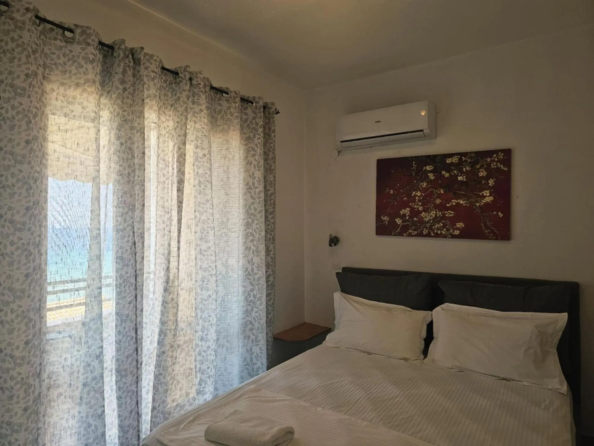 Bed in Glyfada Apartment 91