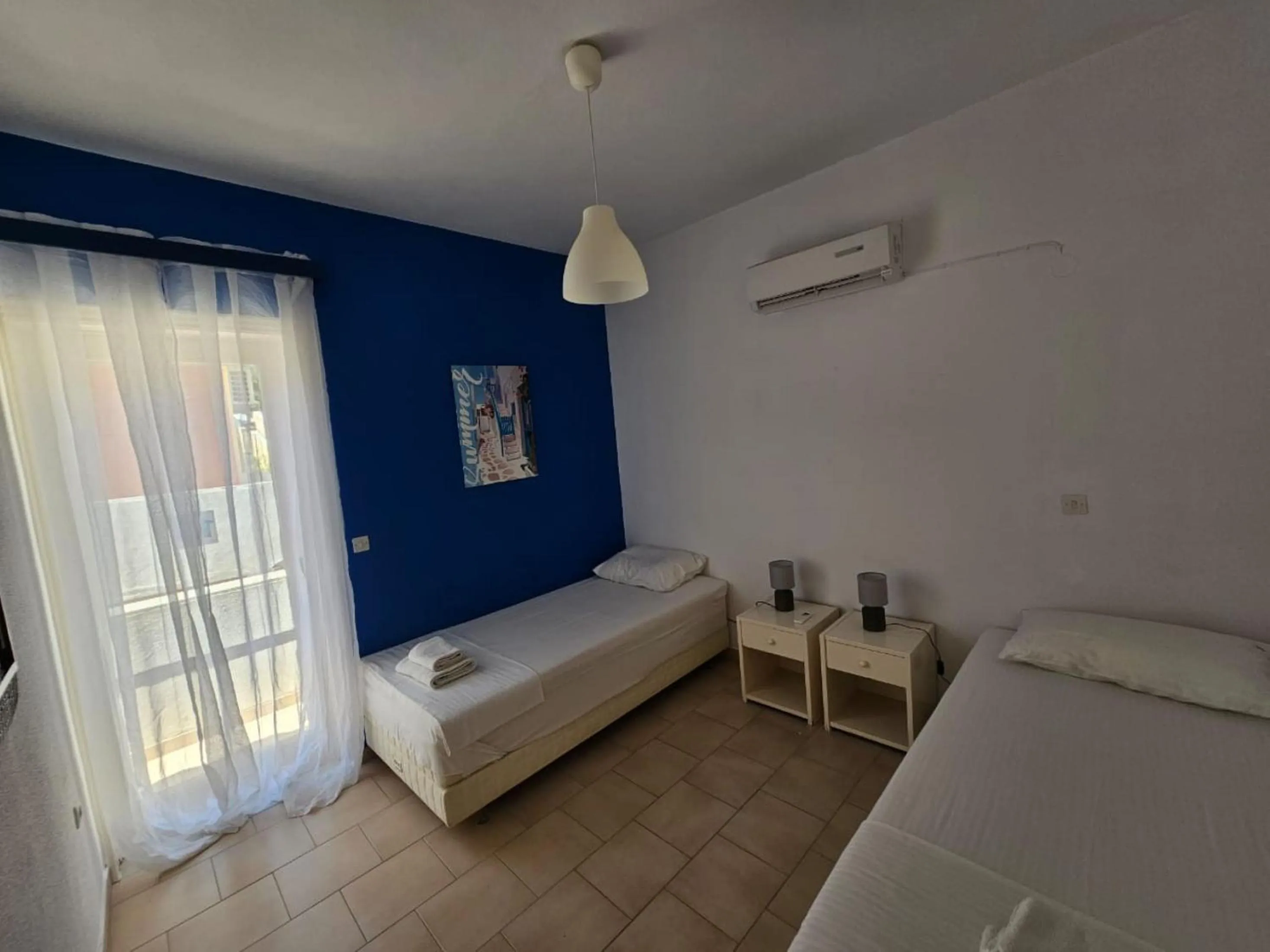 Bed in Glyfada Apartment 91