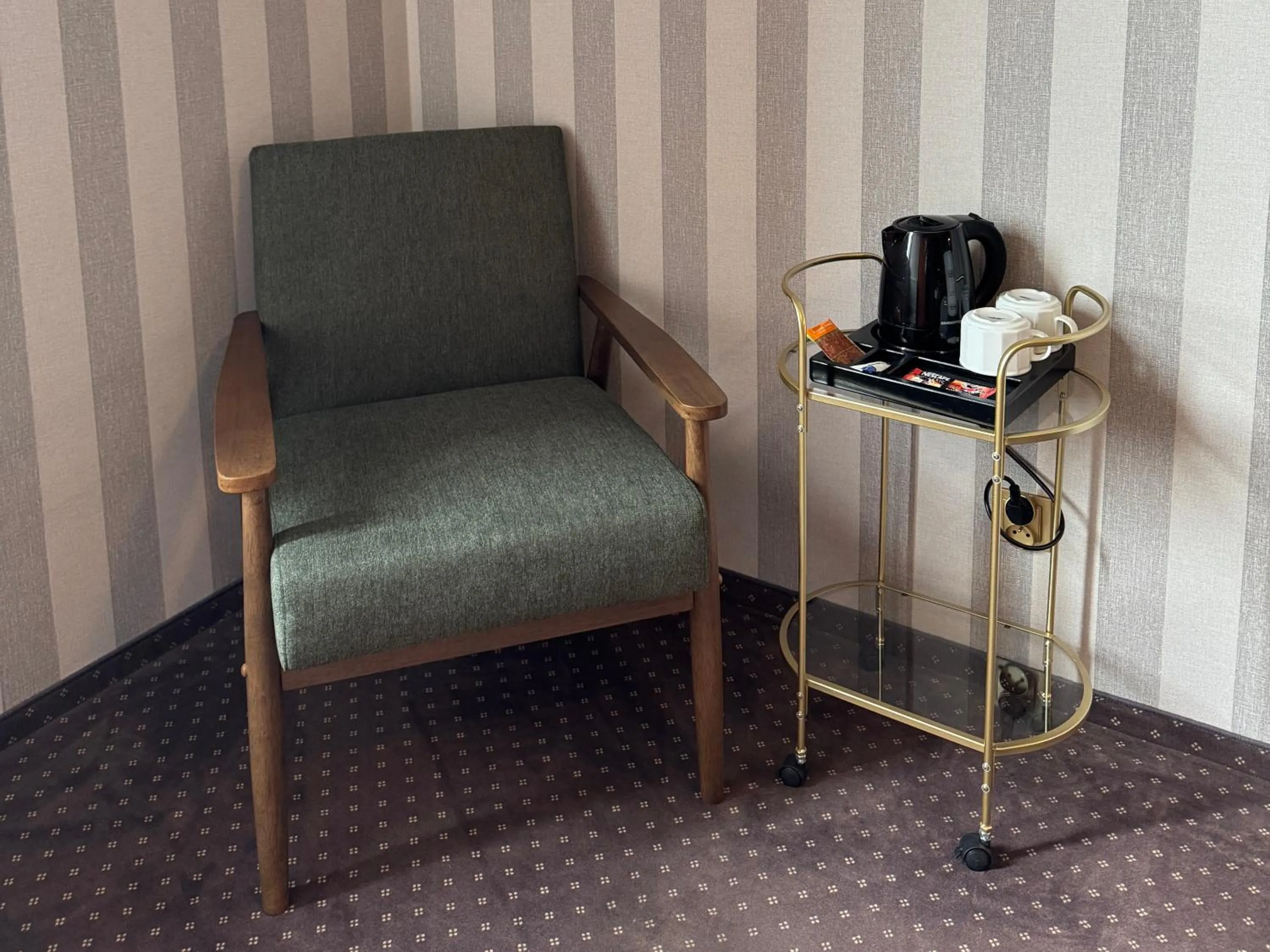 Coffee/tea facilities in EdMar