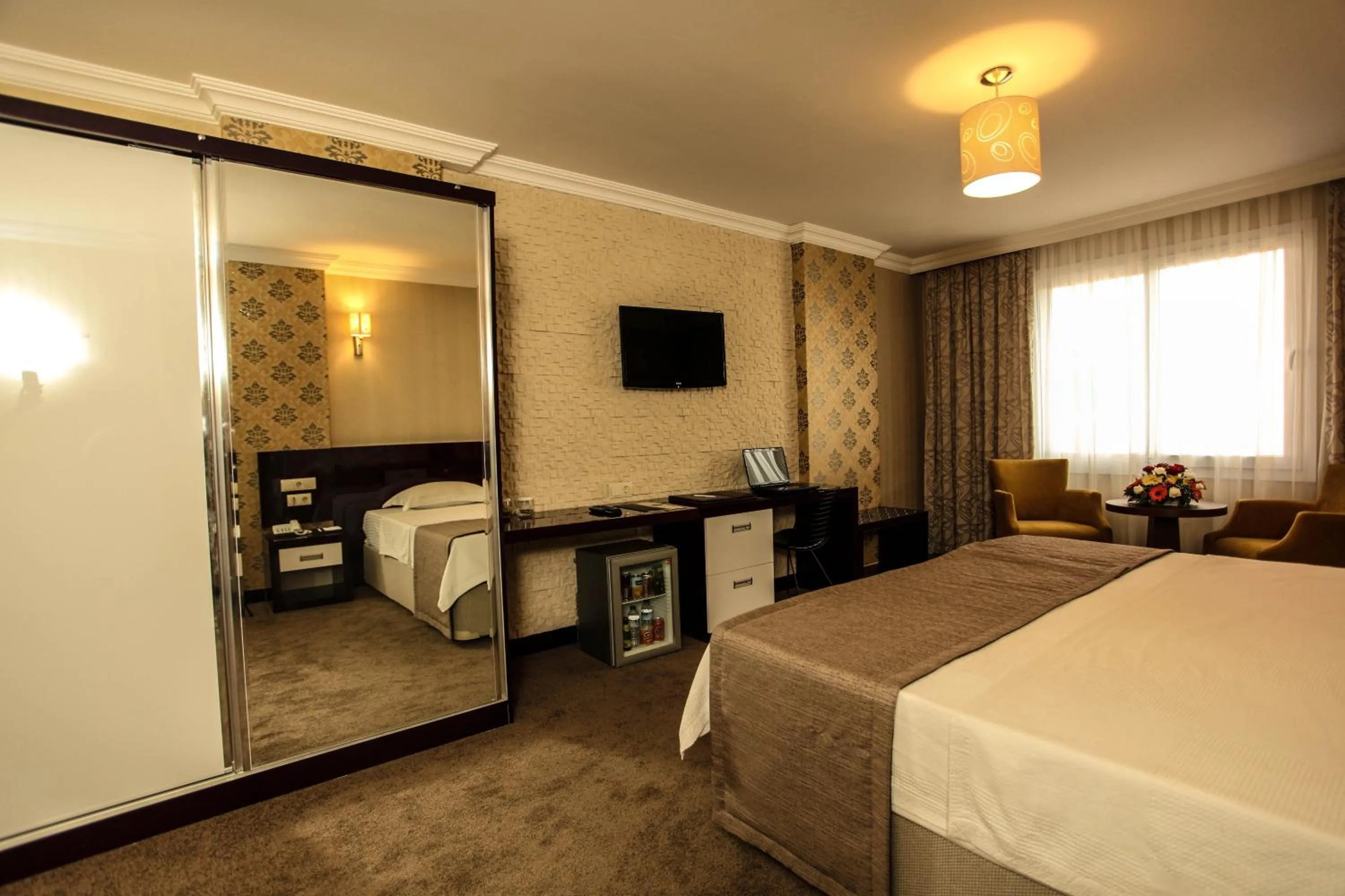 Bed in Grand Akçalı Otel