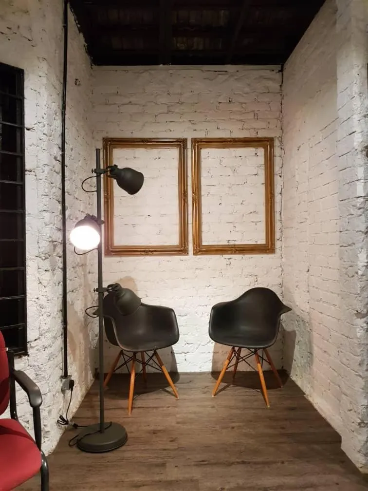 Communal lounge/ TV room in Books & Beds