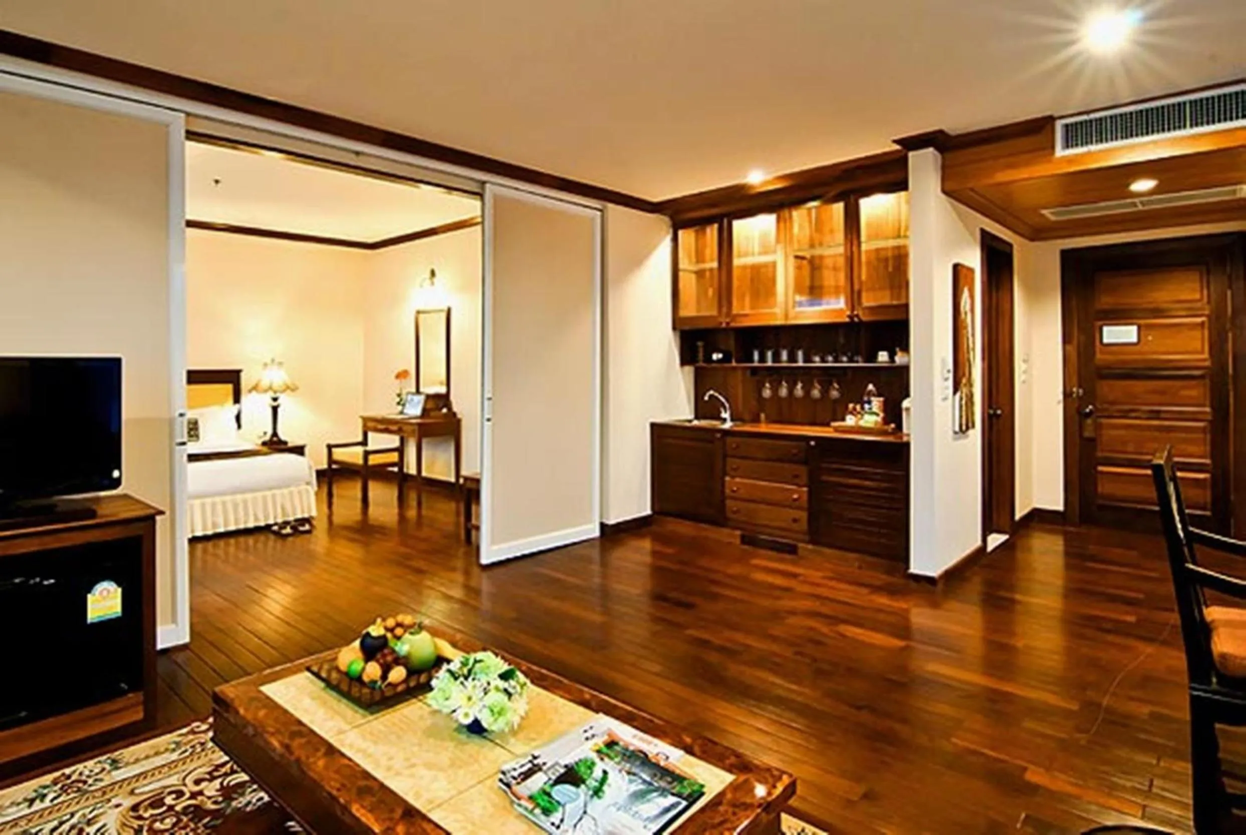 Coffee/tea facilities in Champasak Grand Hotel