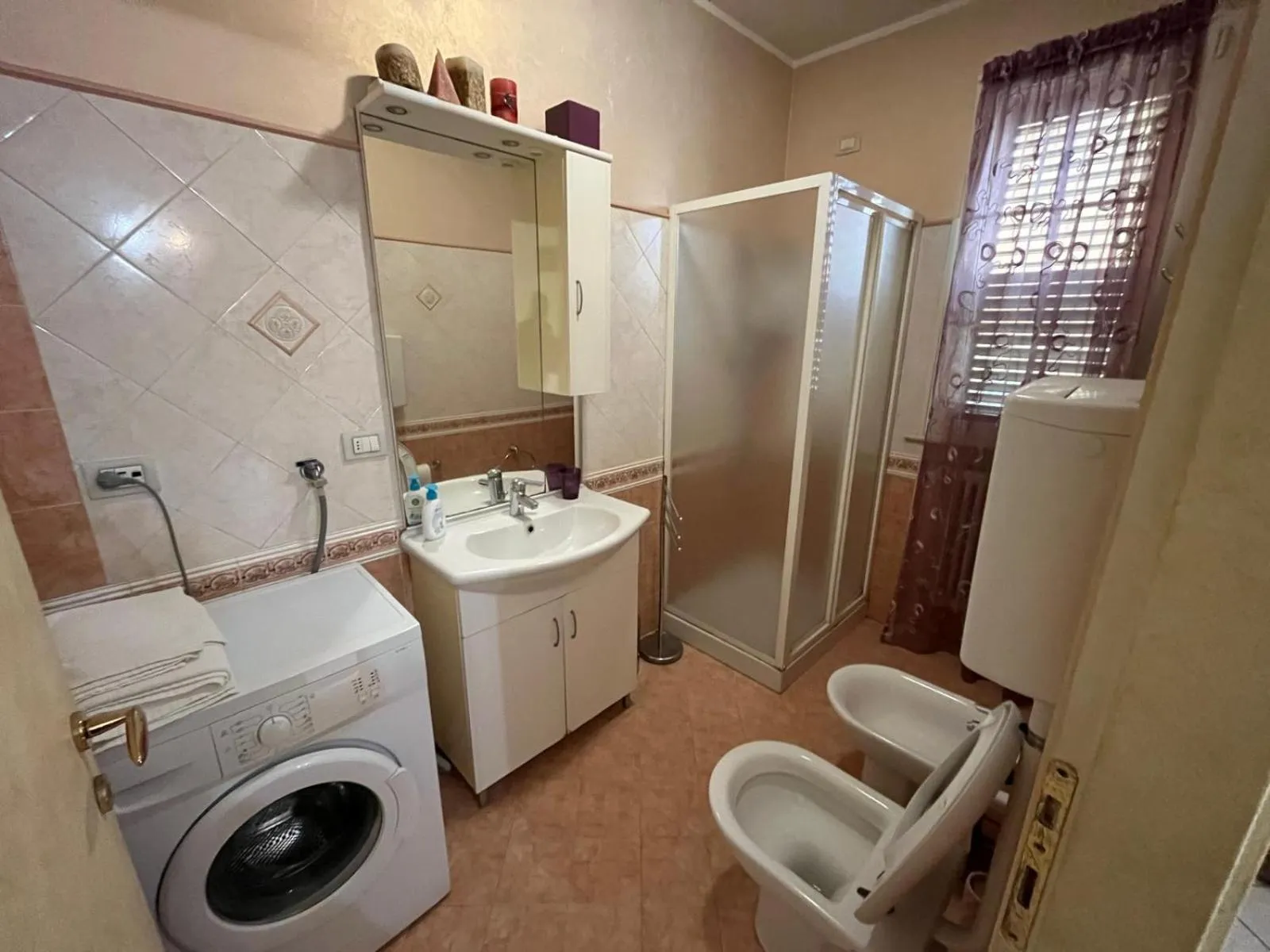 Toilet in Hotel Wega