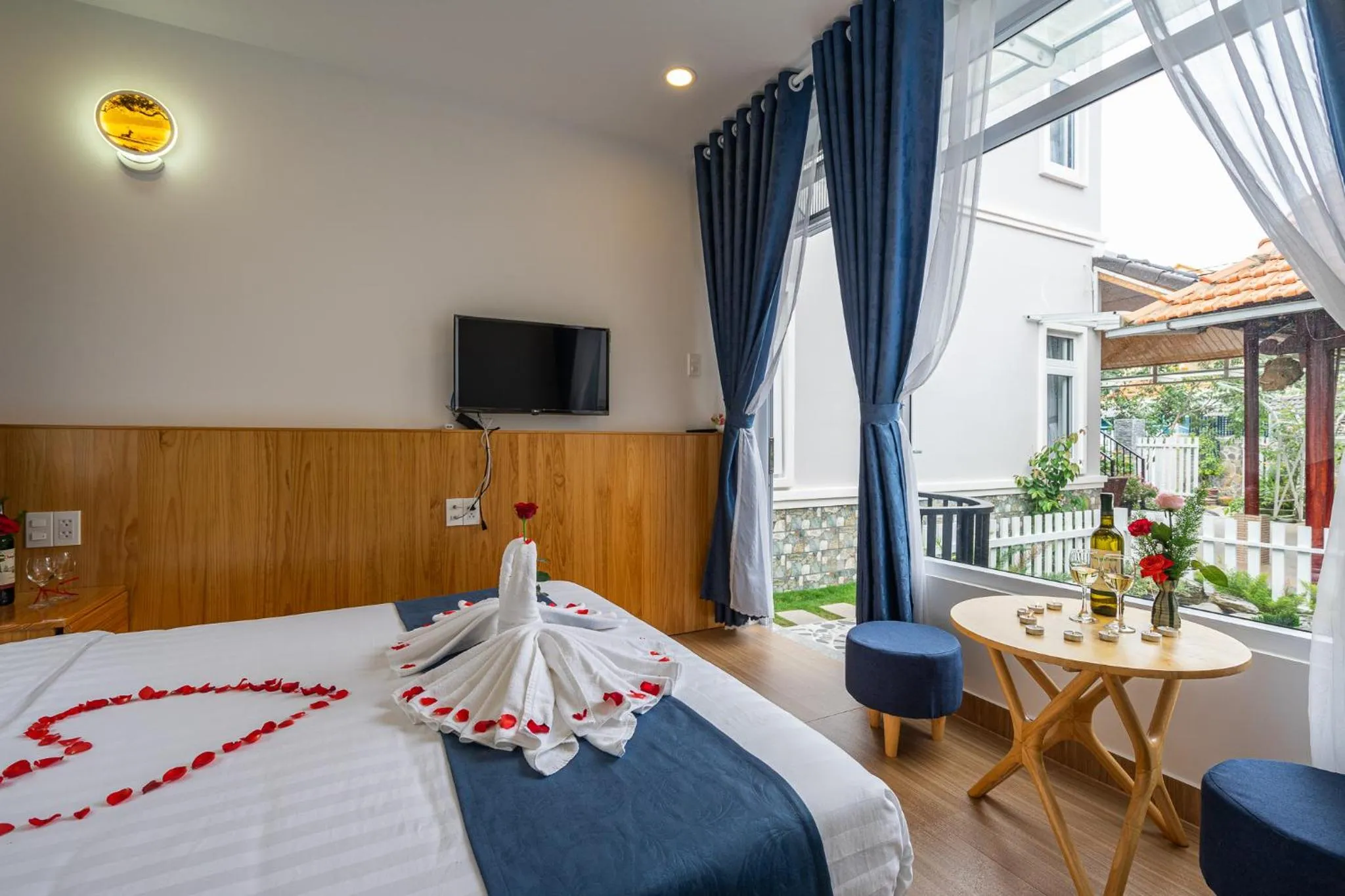 Bedroom, Bed in Đỗ Gia Bảo Villa